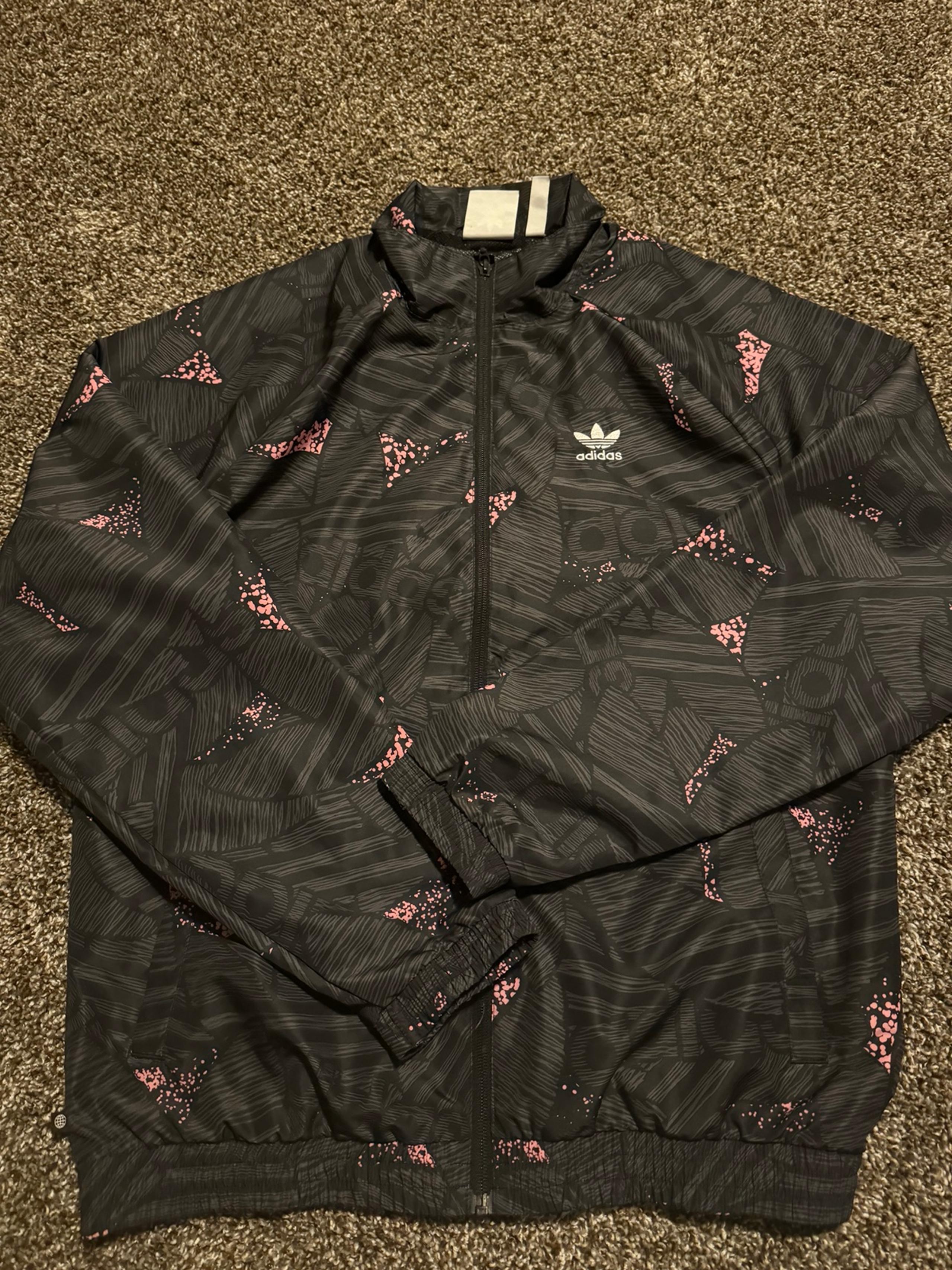 ADIDAS Light Jacket/ Waterproof/ Windbreaker Size Small for Men
