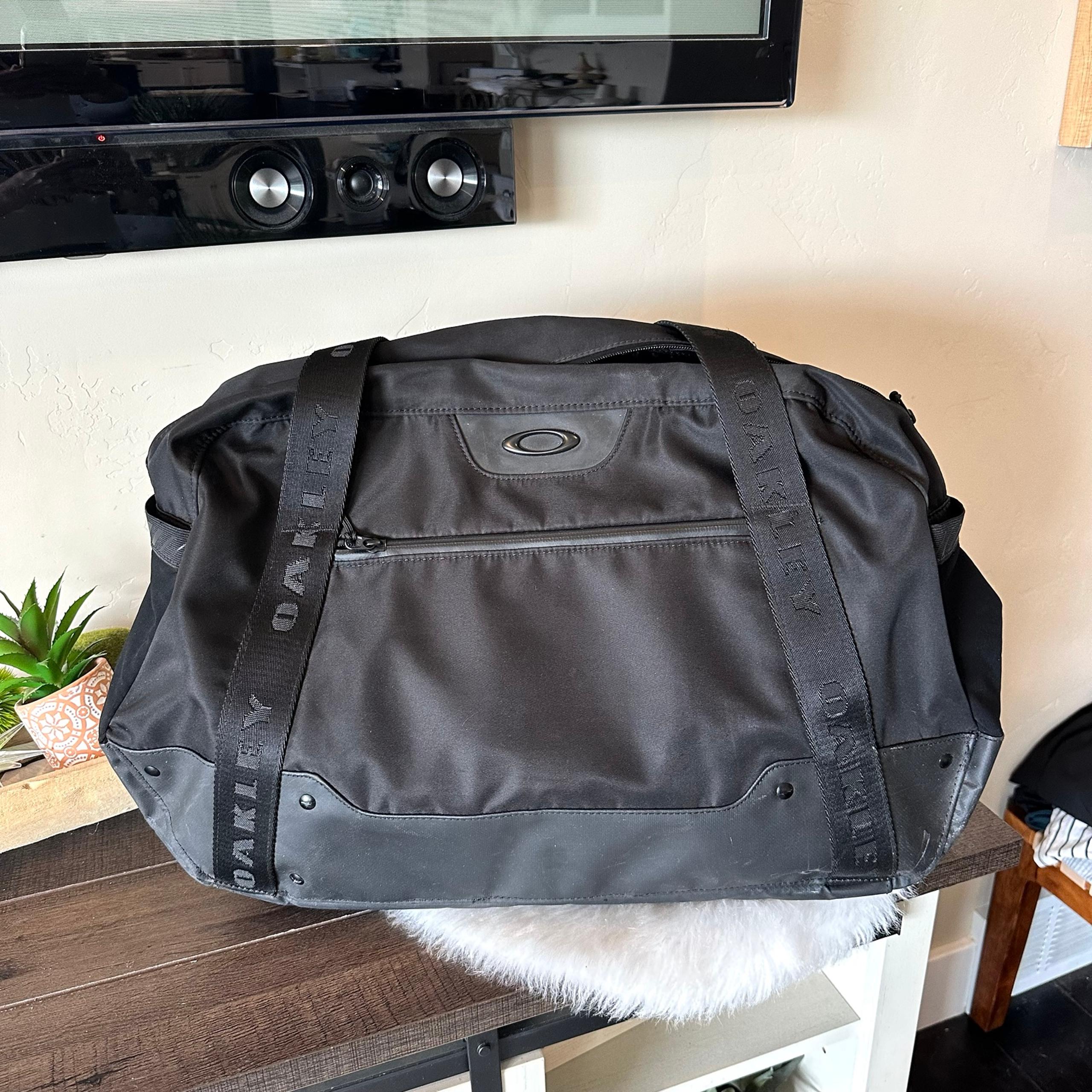 Oakley Large Black Duffle Travel Bag