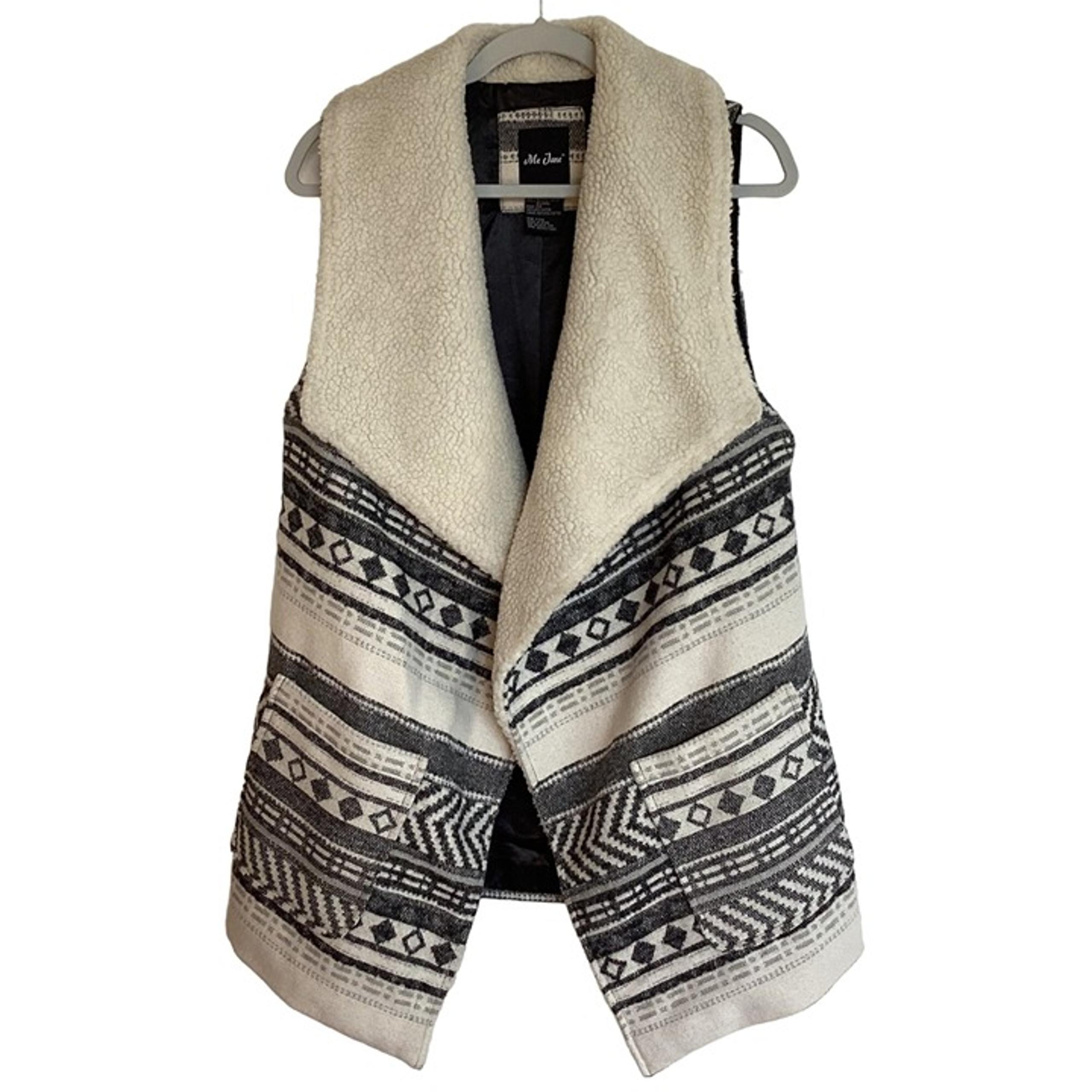 Me Jane Vest Sleeveless Shacket Southwestern Size Large