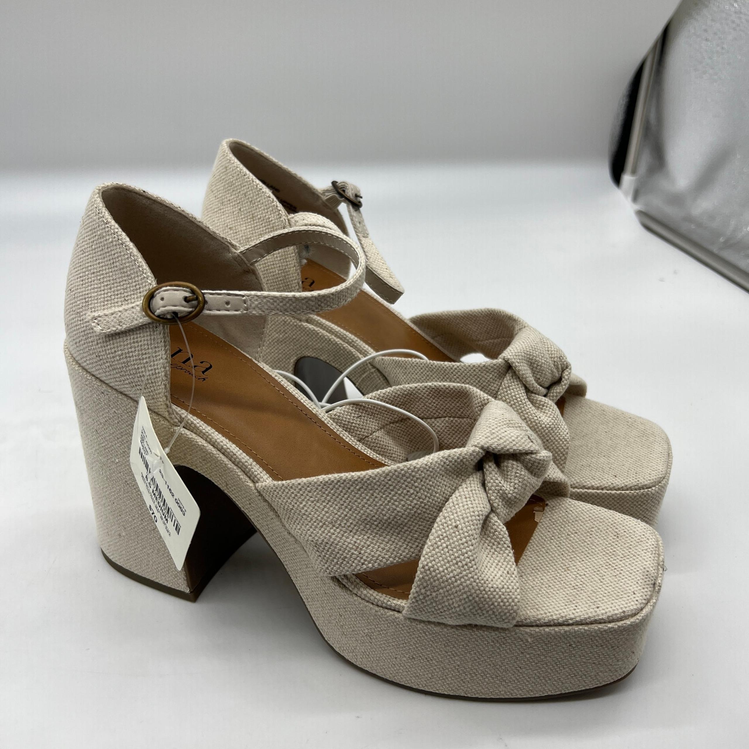a.n.a Womens Holland Heeled Sandals Cream Platform Size 8.5M