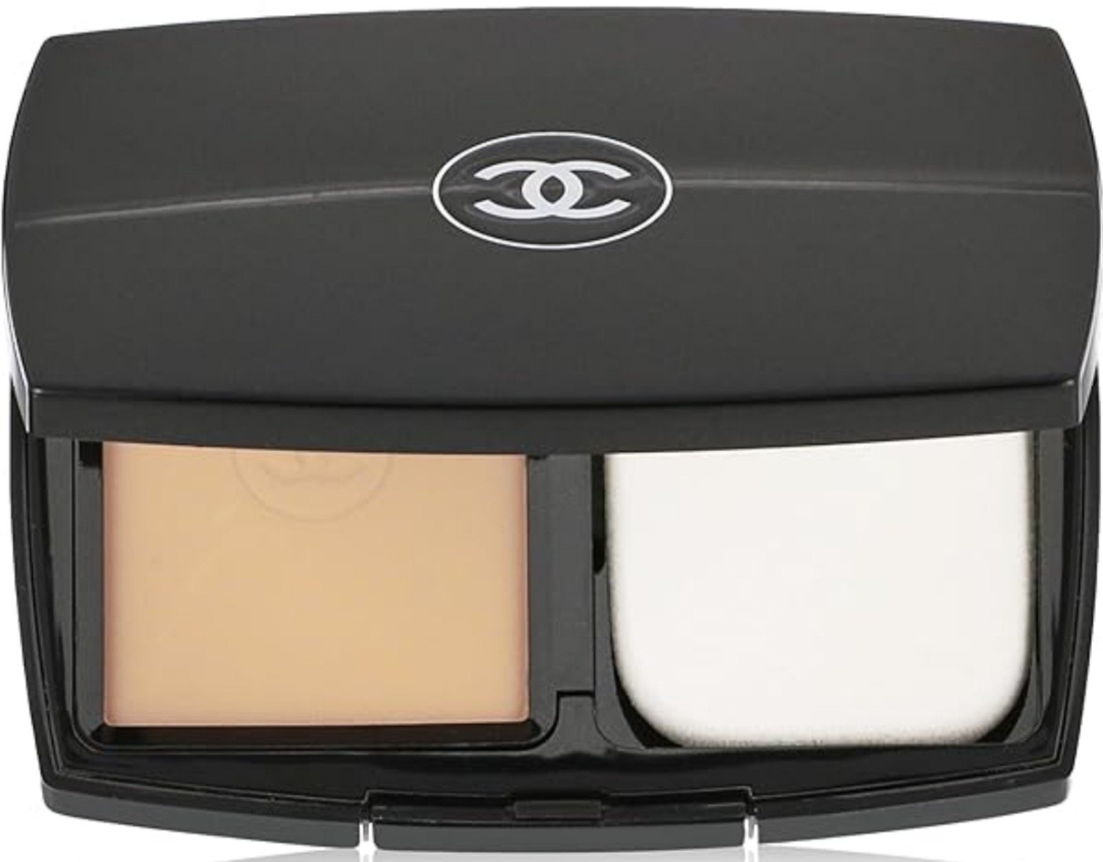 Chanel compact foundation