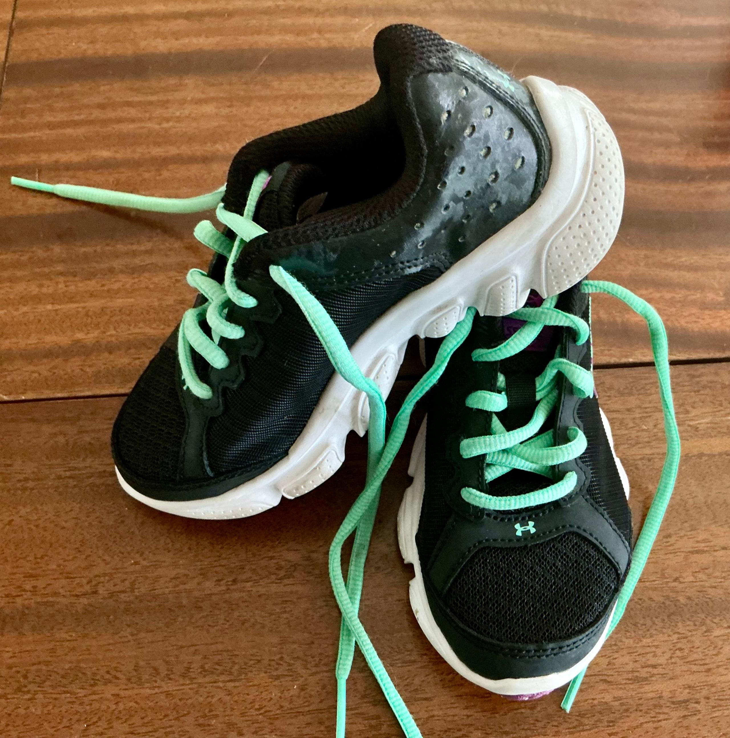 Under Armour Assert 6 Girls Sneakers US Size 12K