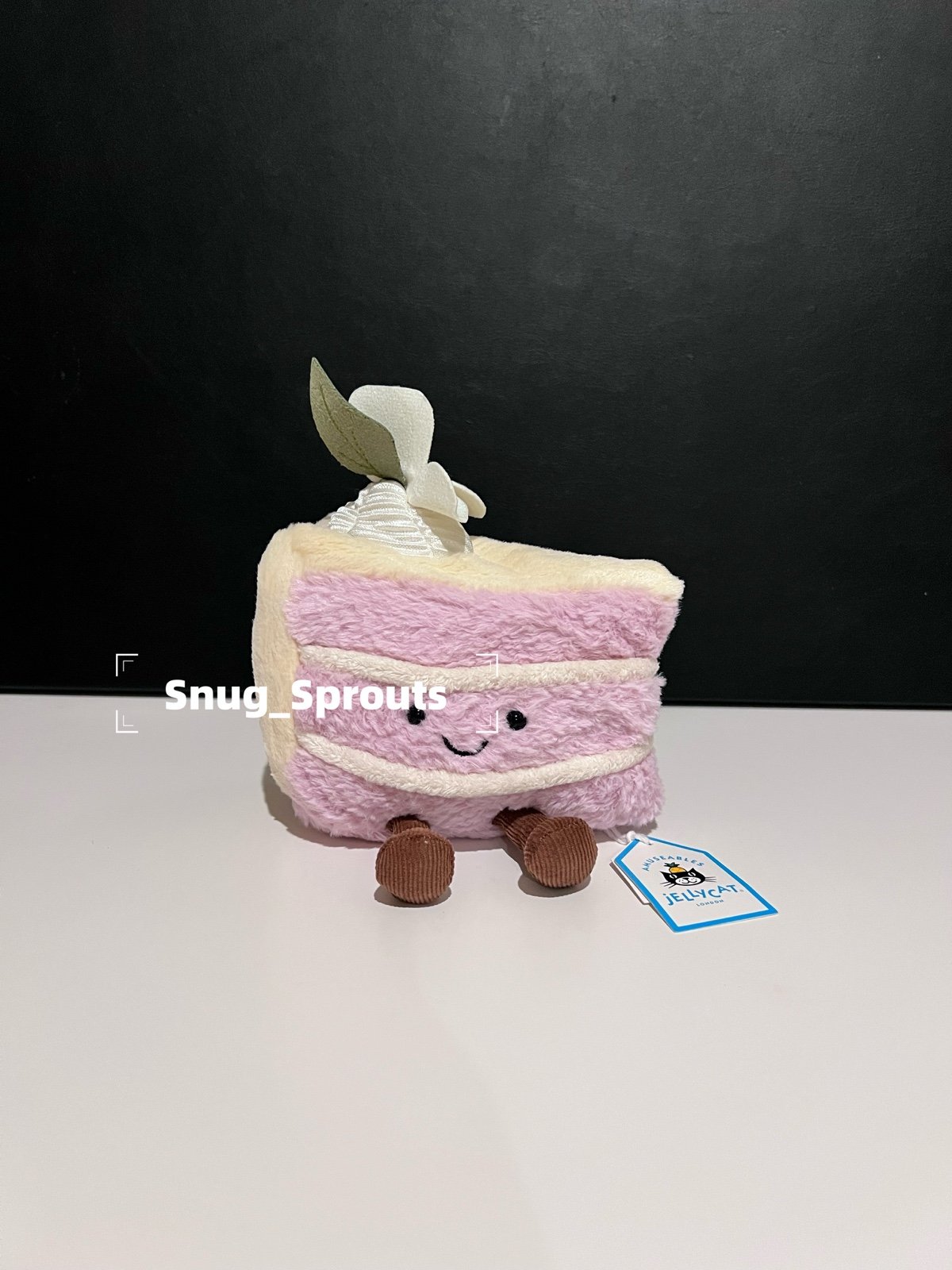 AUTHENTIC‼️ NWT Jellycat Yulan taro cake - Shanghai exclusive - FAST SHIPPING