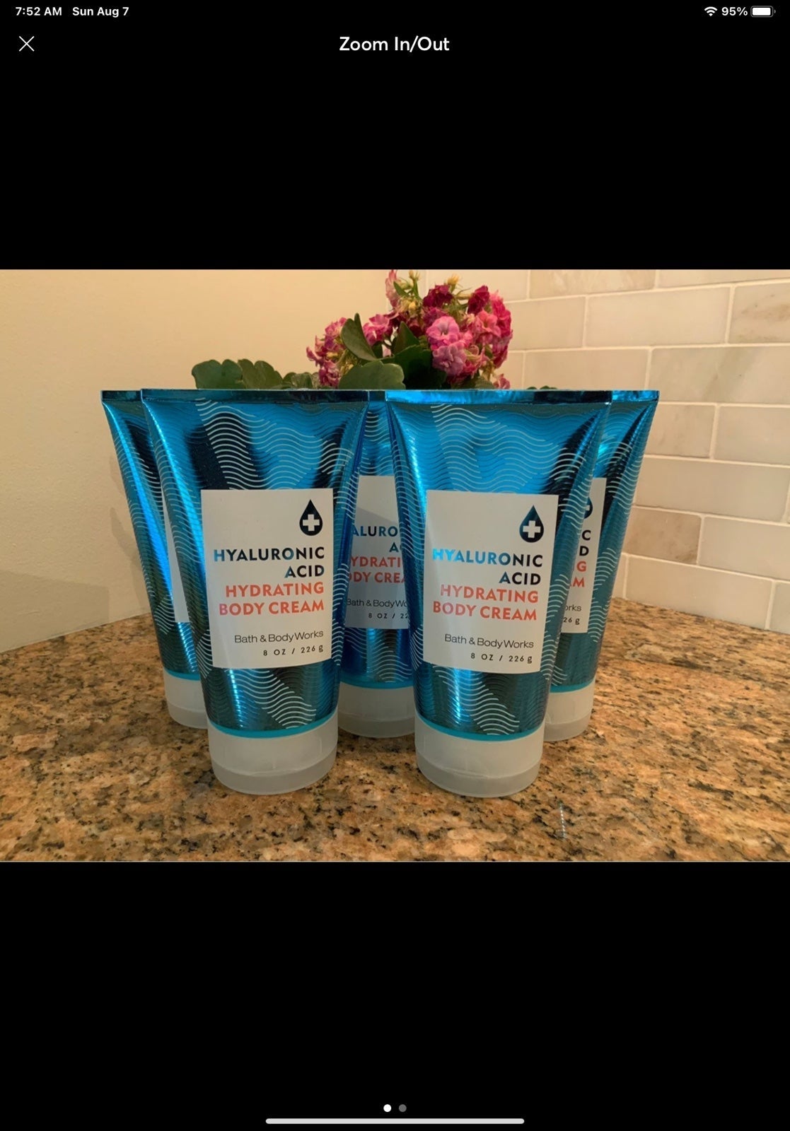 Bath & Body Works hyaluronic acid cream