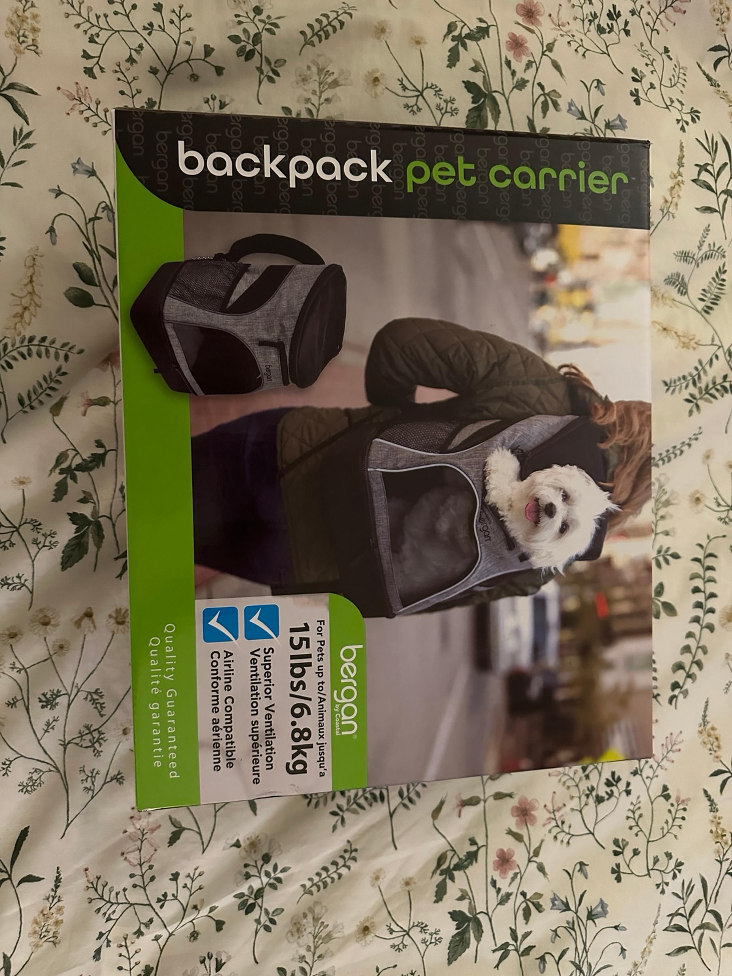 Backpack pet carrier