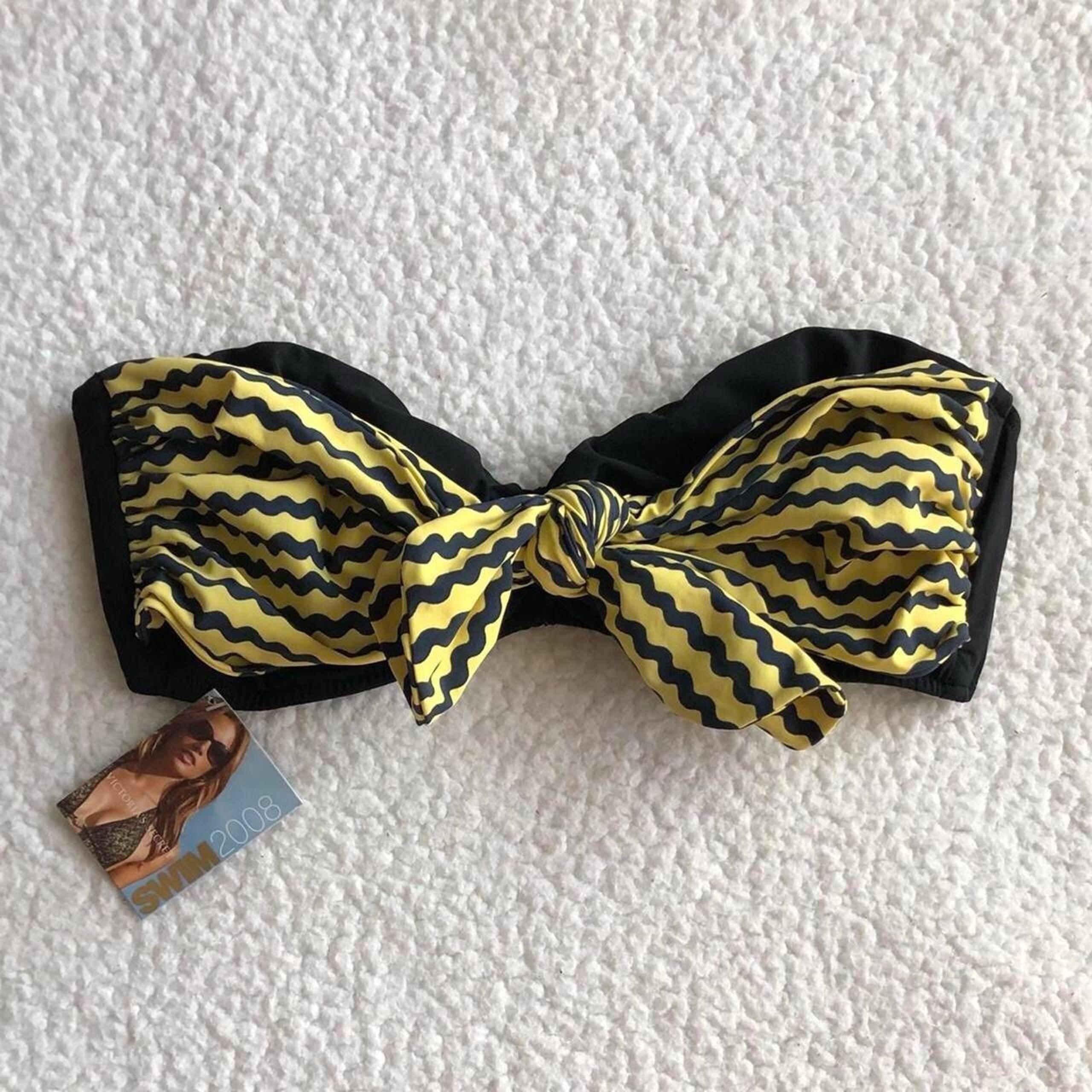 Victoria’s Secret deadstock 00s bikini top