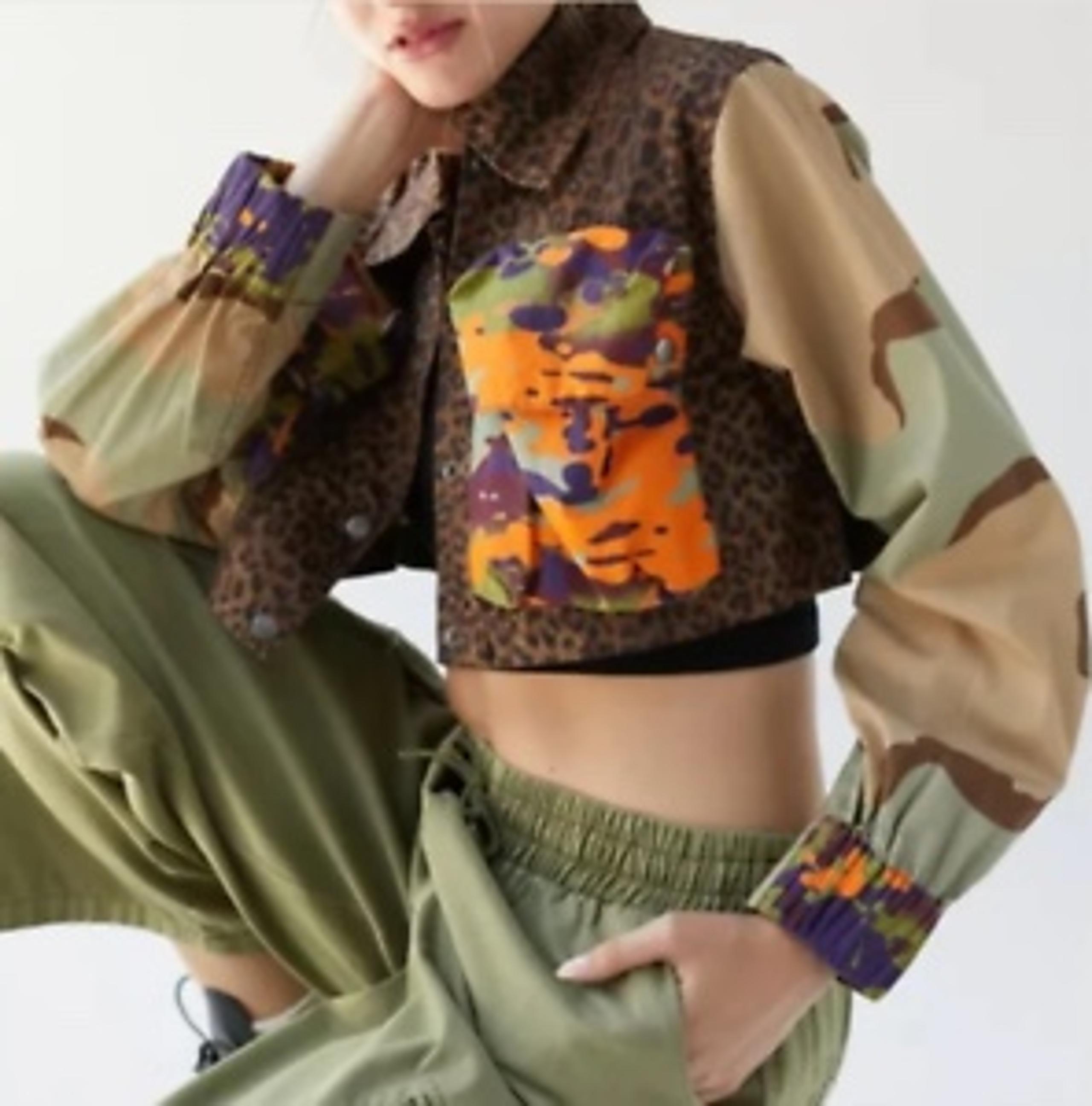 New Urban Outfitters BDG Jenny printed utility cropped jacket