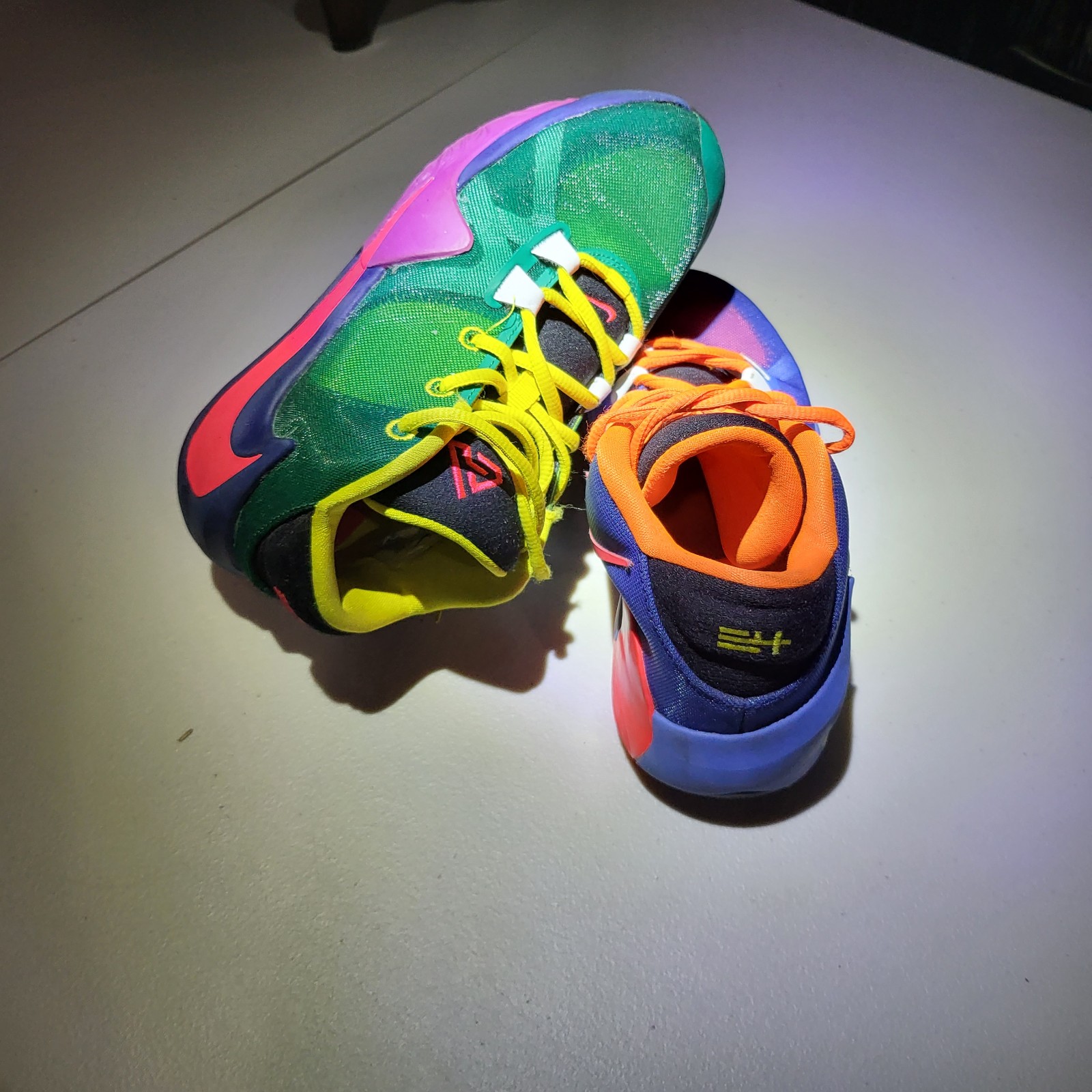 6Y-Basketball Shoe MultiColor Giannis CU1486-800