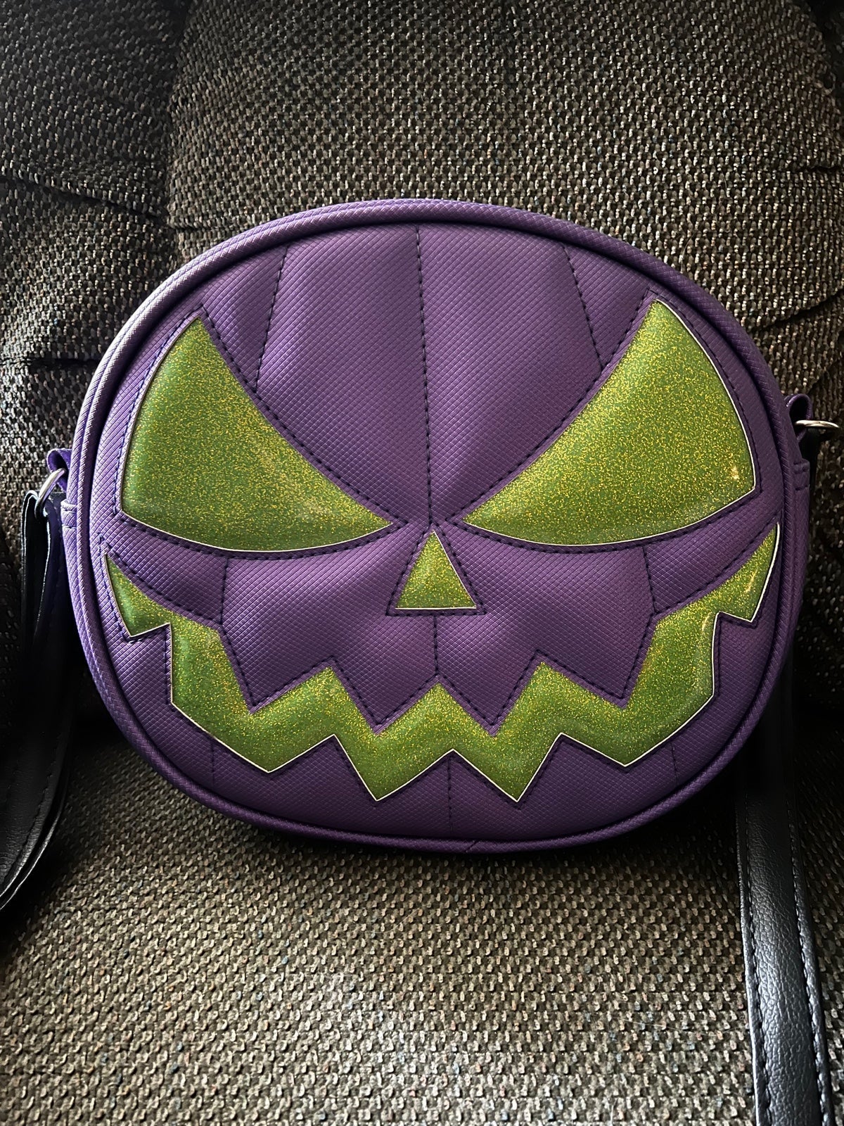 Love pain and stitches bag hotsell