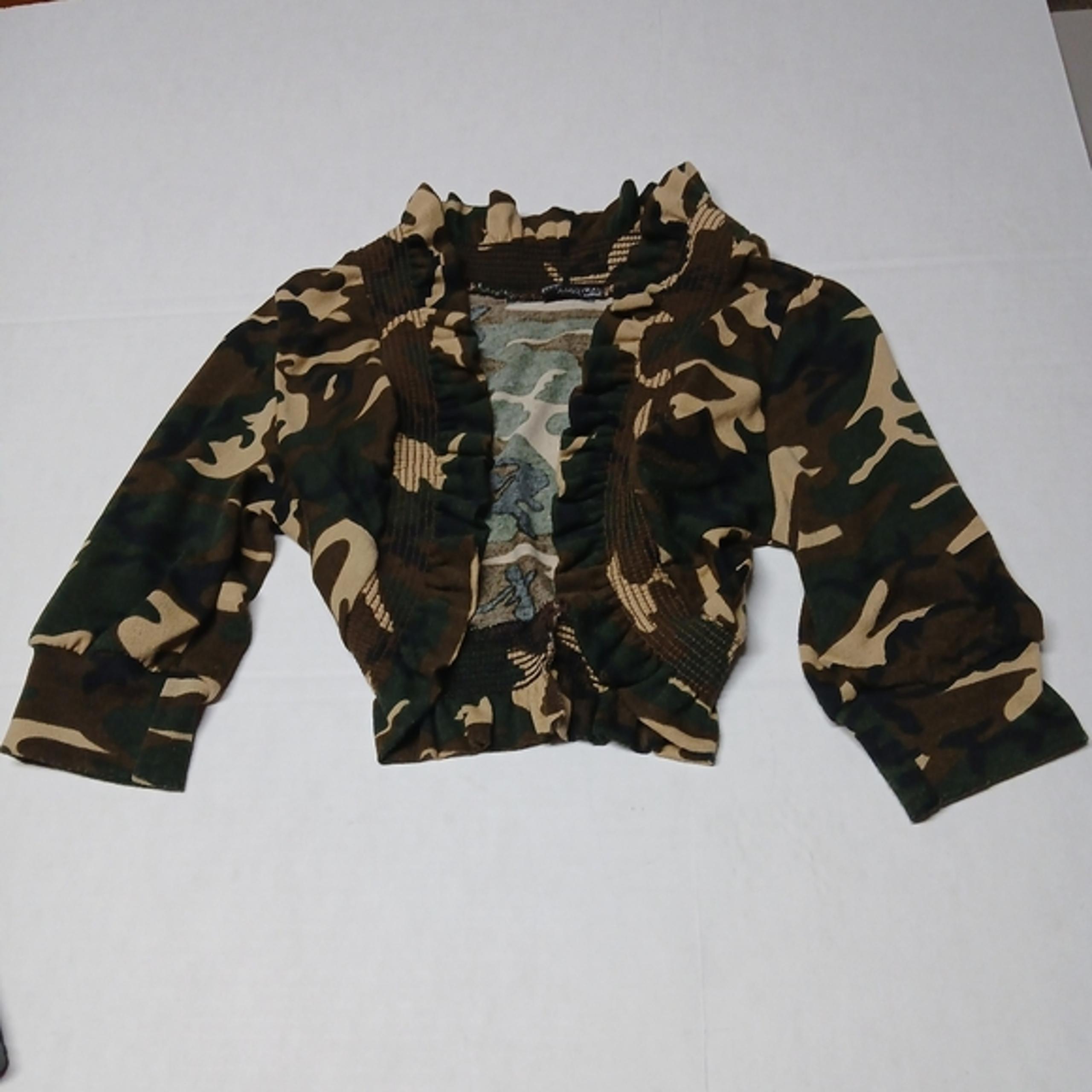 Body Central Vintage Ruffle Shrug Bolero Army Camo Colors RARE Size L Y2K Top