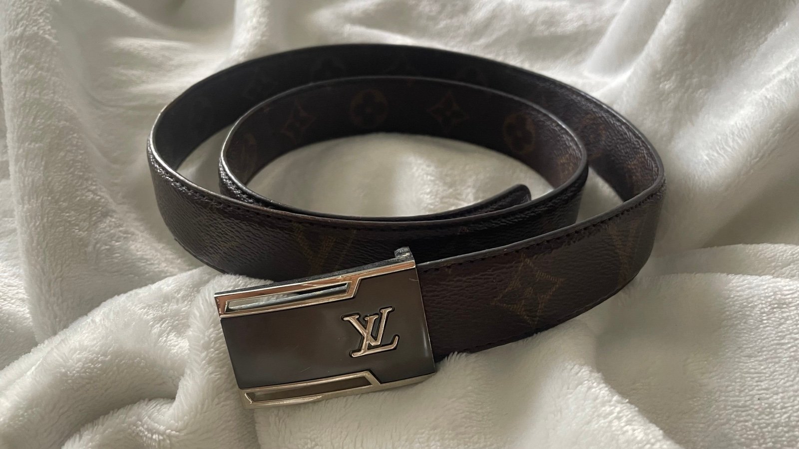 Louis Vuitton double sided belt