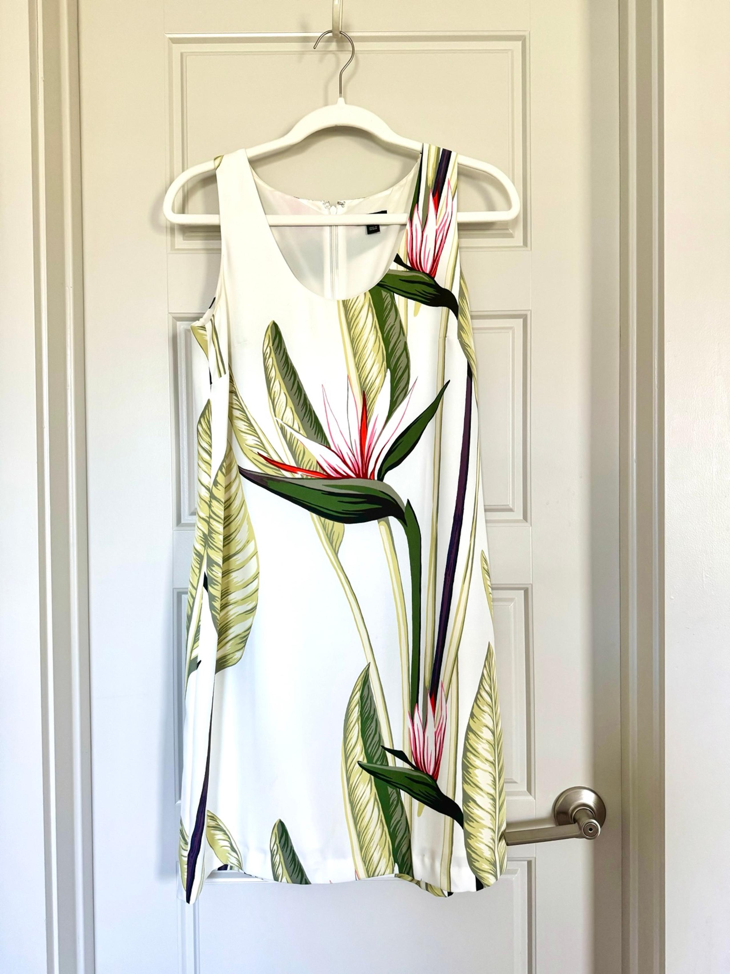 Ann Taylor bird of paradise print sleeveless shift dress