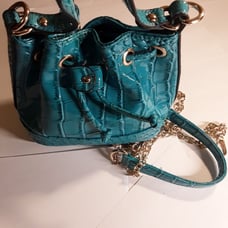 purses and handbags