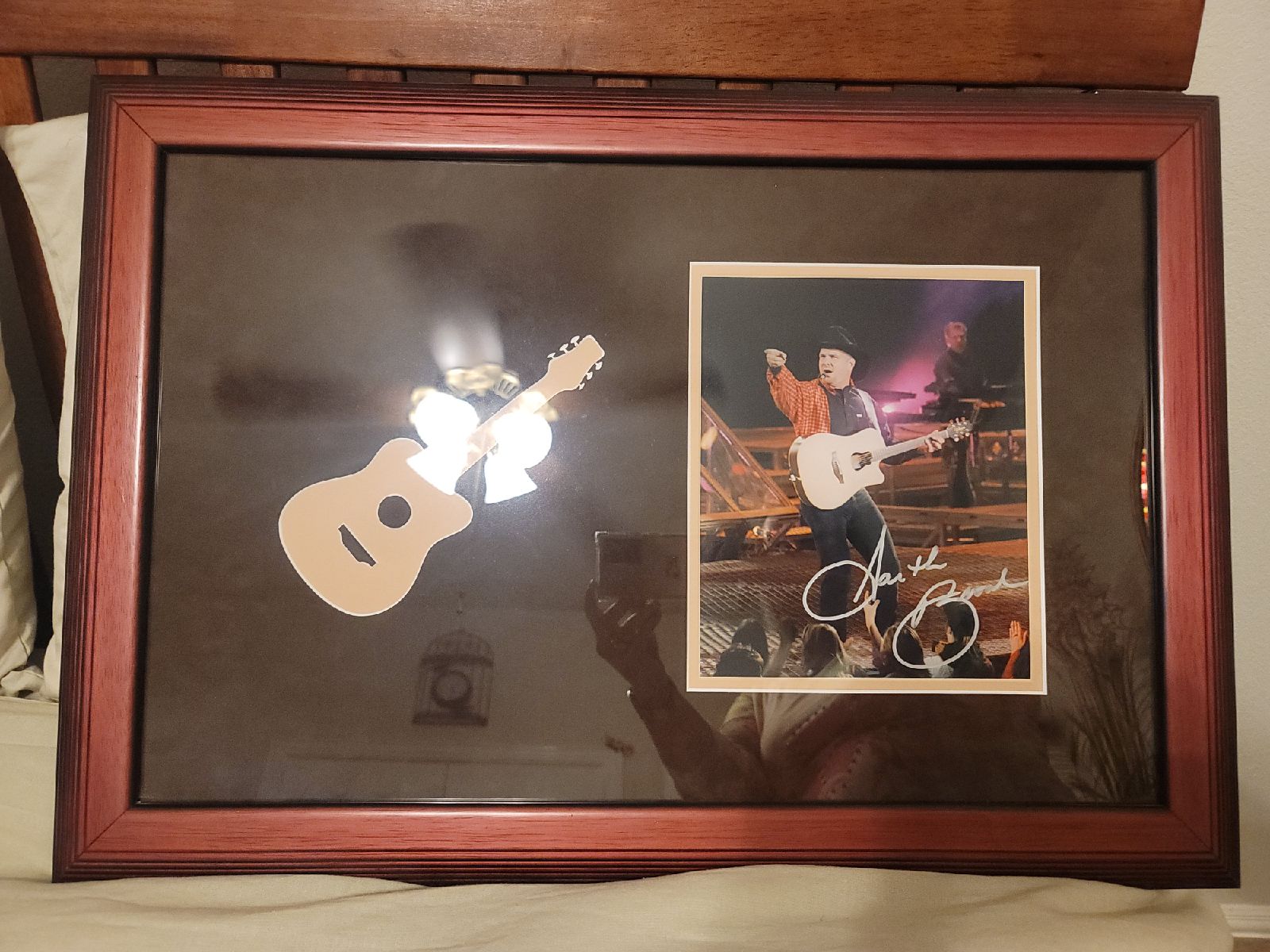 Garth Brooks Autographed memorabilia