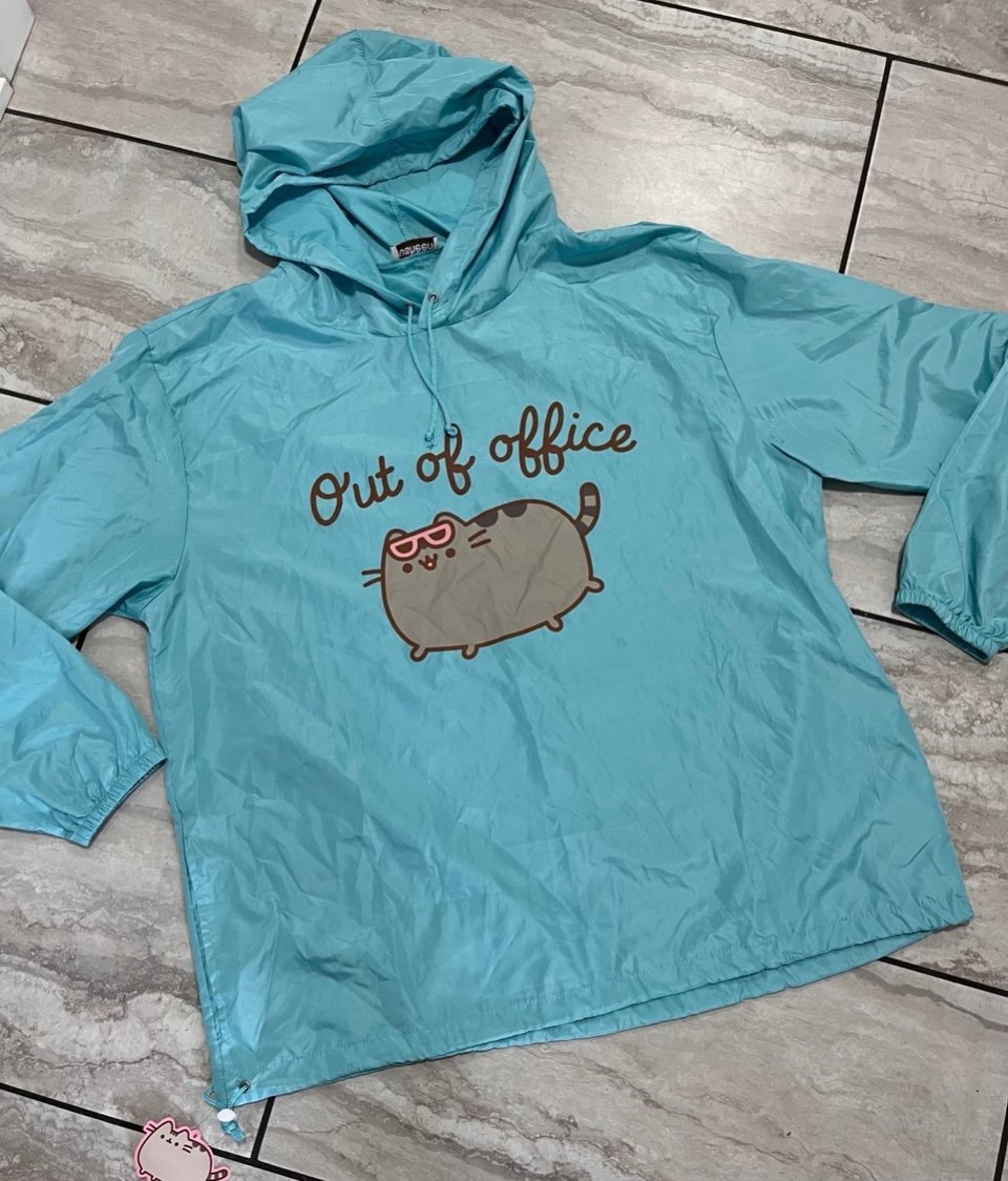 NWT XL turquoise Pusheen box rain/ windbreaker pullover