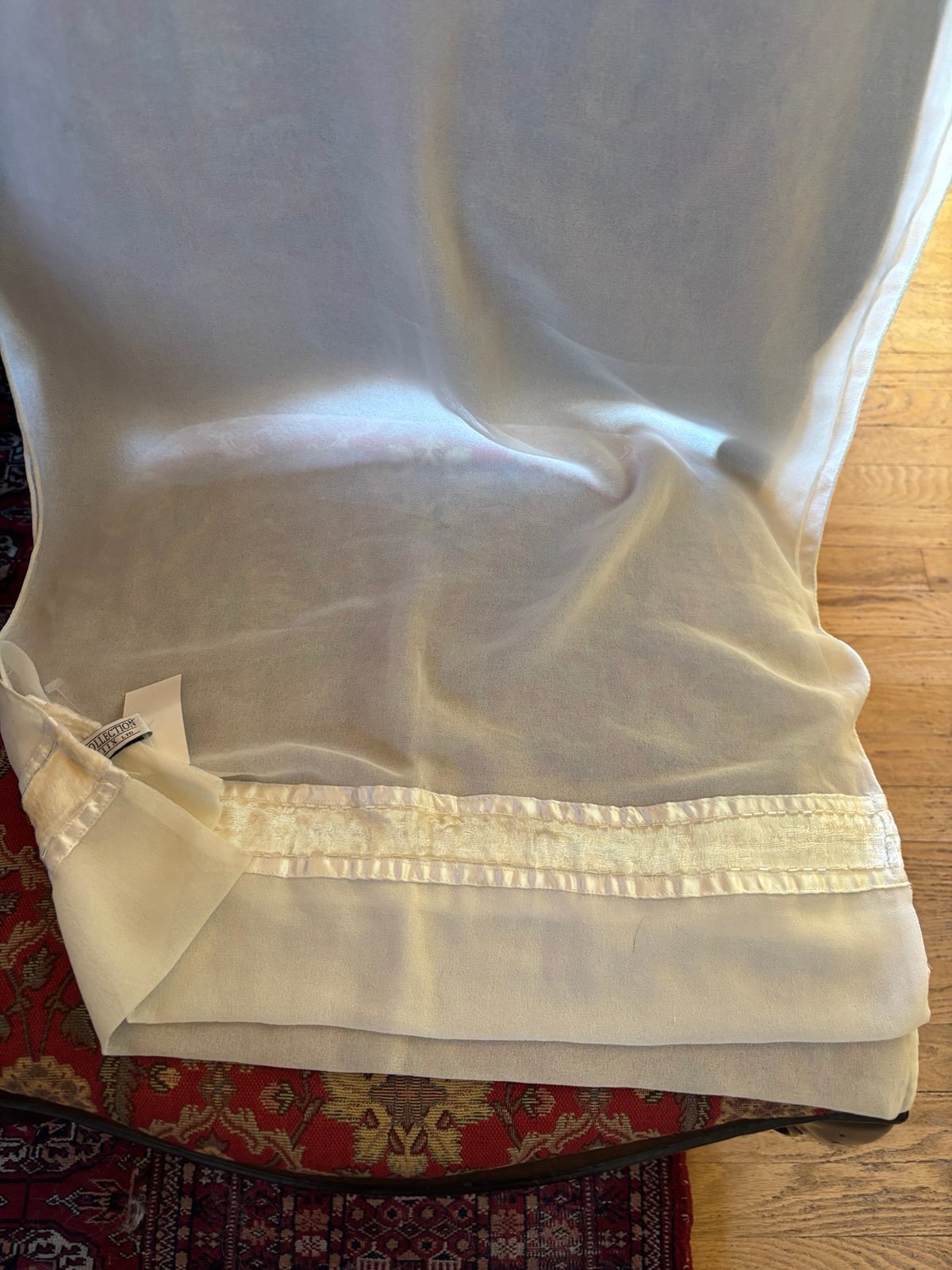 Ivory Crepe NWT evening wrap scarf with velour and beads