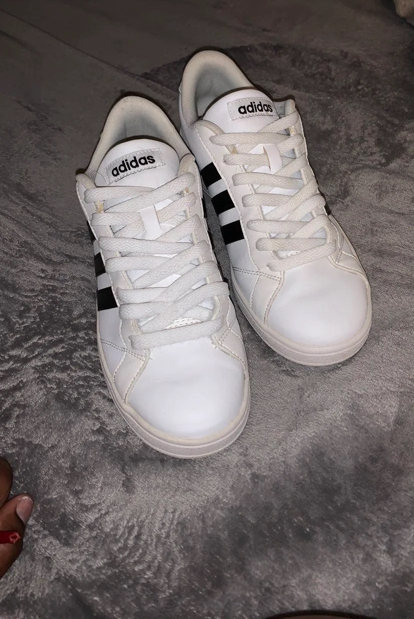 adidas NEO Tennis Shoes | Mercari مطوية عن الماء adidas NEO Tennis Shoes | Mercari مطوية عن الماء