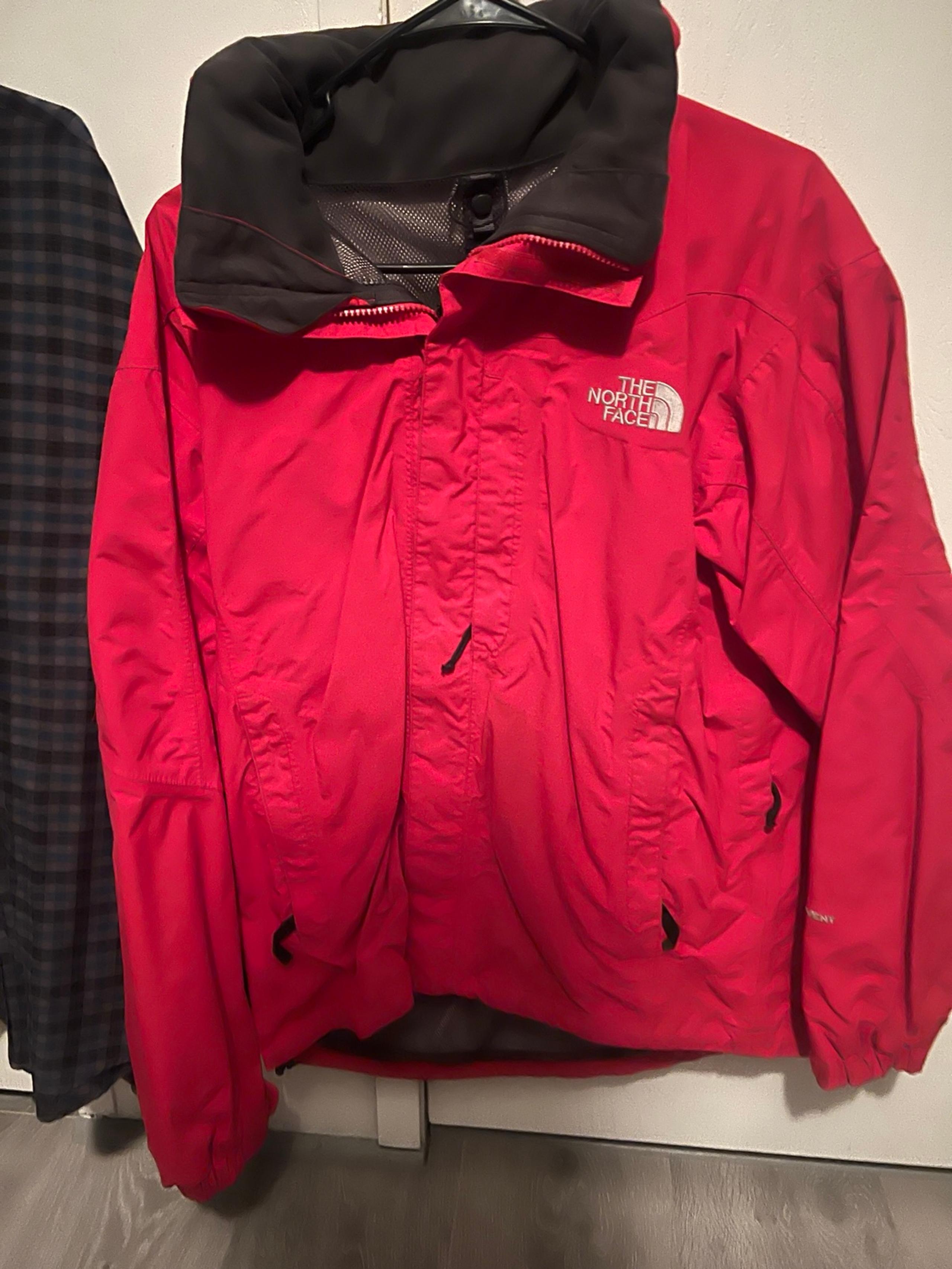 The North Face Mens S HyVent Jacket Red