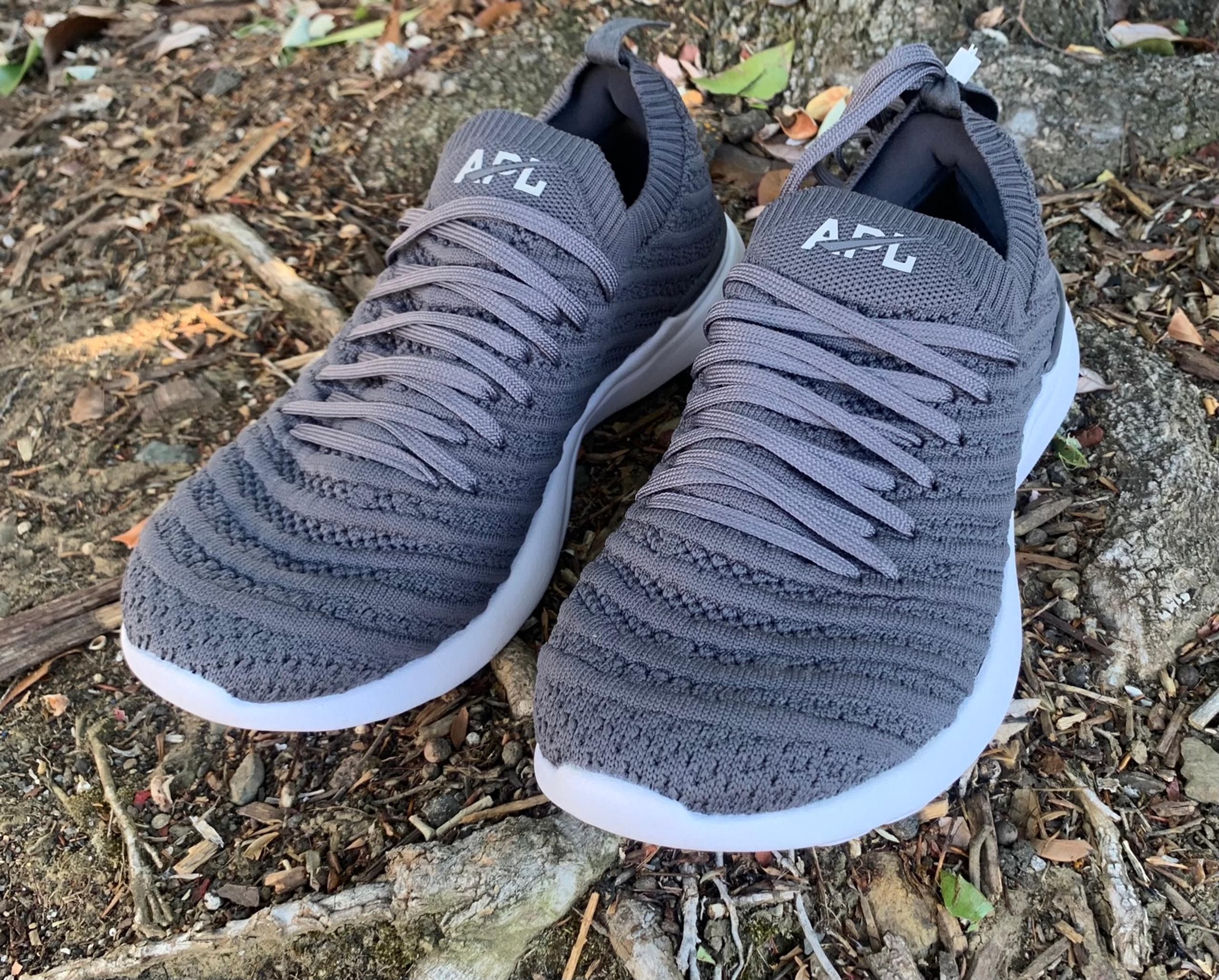 APL SNEAKERS SHOES SZ 6.5 EU 37