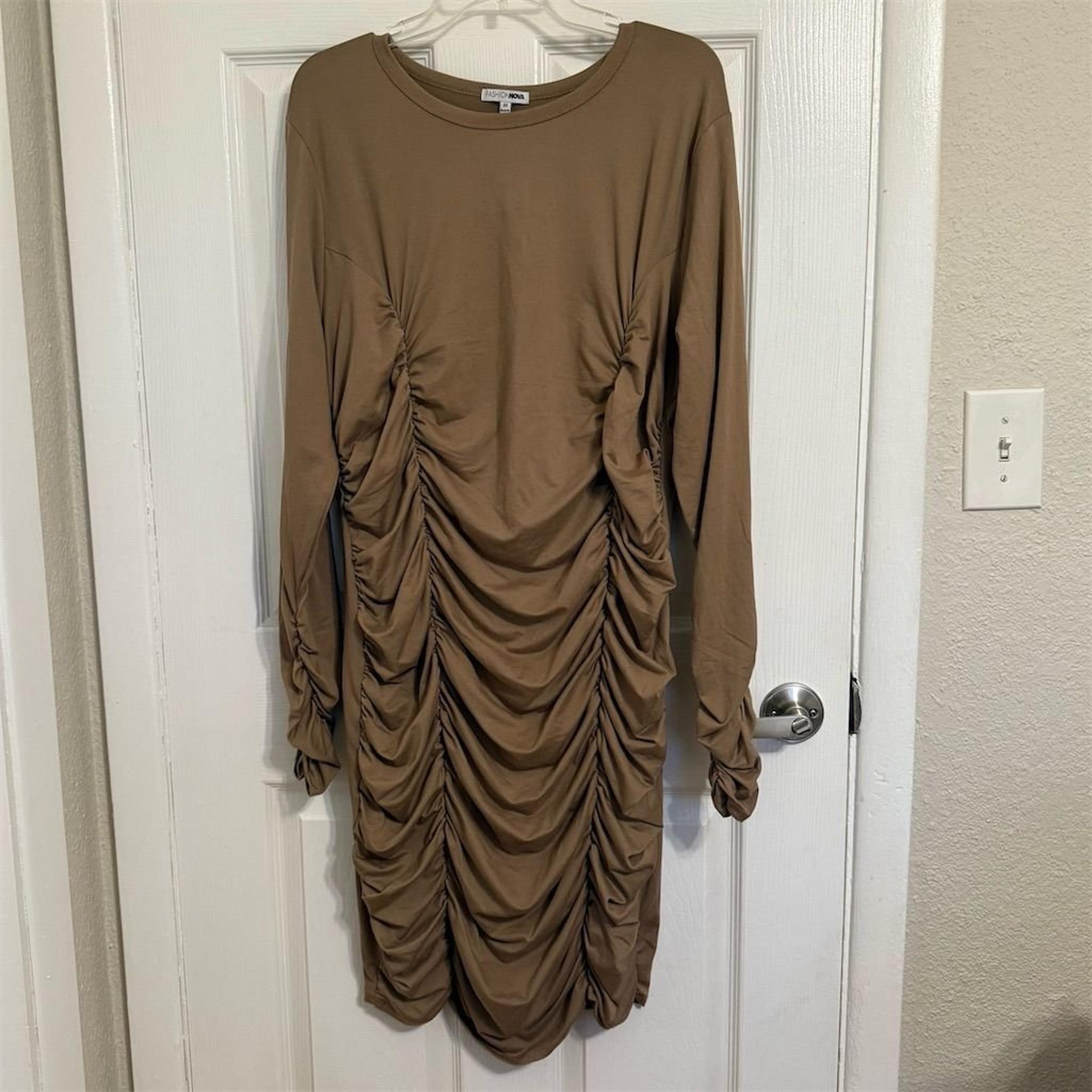 Fashion Nova Plus 3X Brown Ruched Bodycon Knee Length Dress