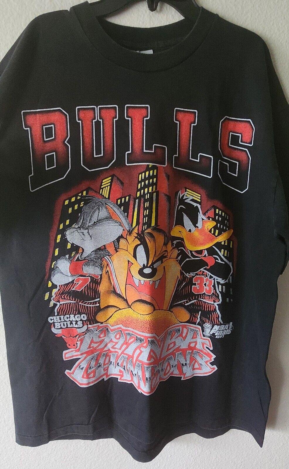 VTG Chicago Bulls Looney Toons Double Sided Black T Shirt Taz,Bugs SzXL AOP