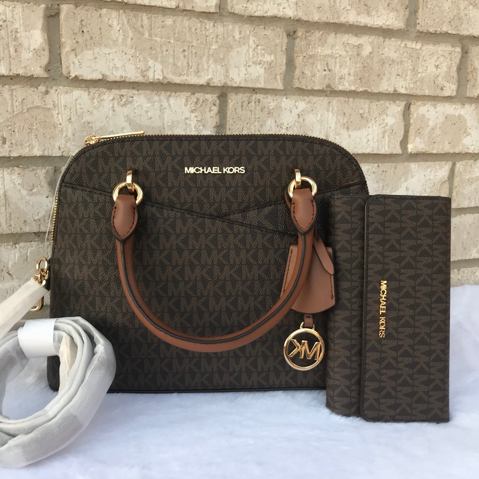 Michael kors Medium Satchel and wallet