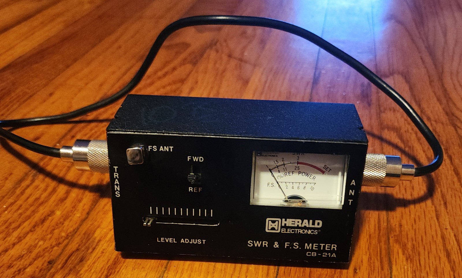 Versa-Tronics Radio SWR & Field Strength Meter with Accessories SWF-301