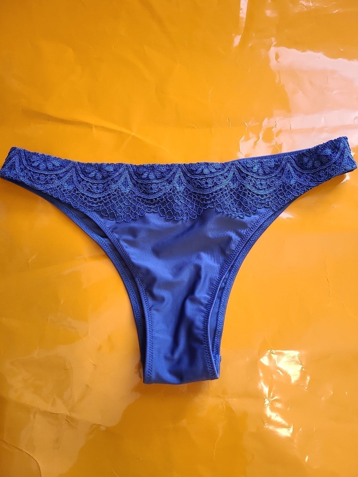 Victoria secret very sexy itsy mini cheekini panty