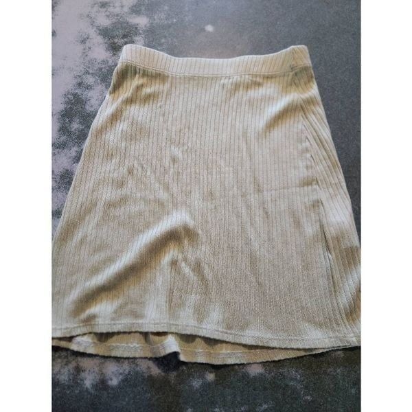 Reformation Julianna green Skirt sz Xs