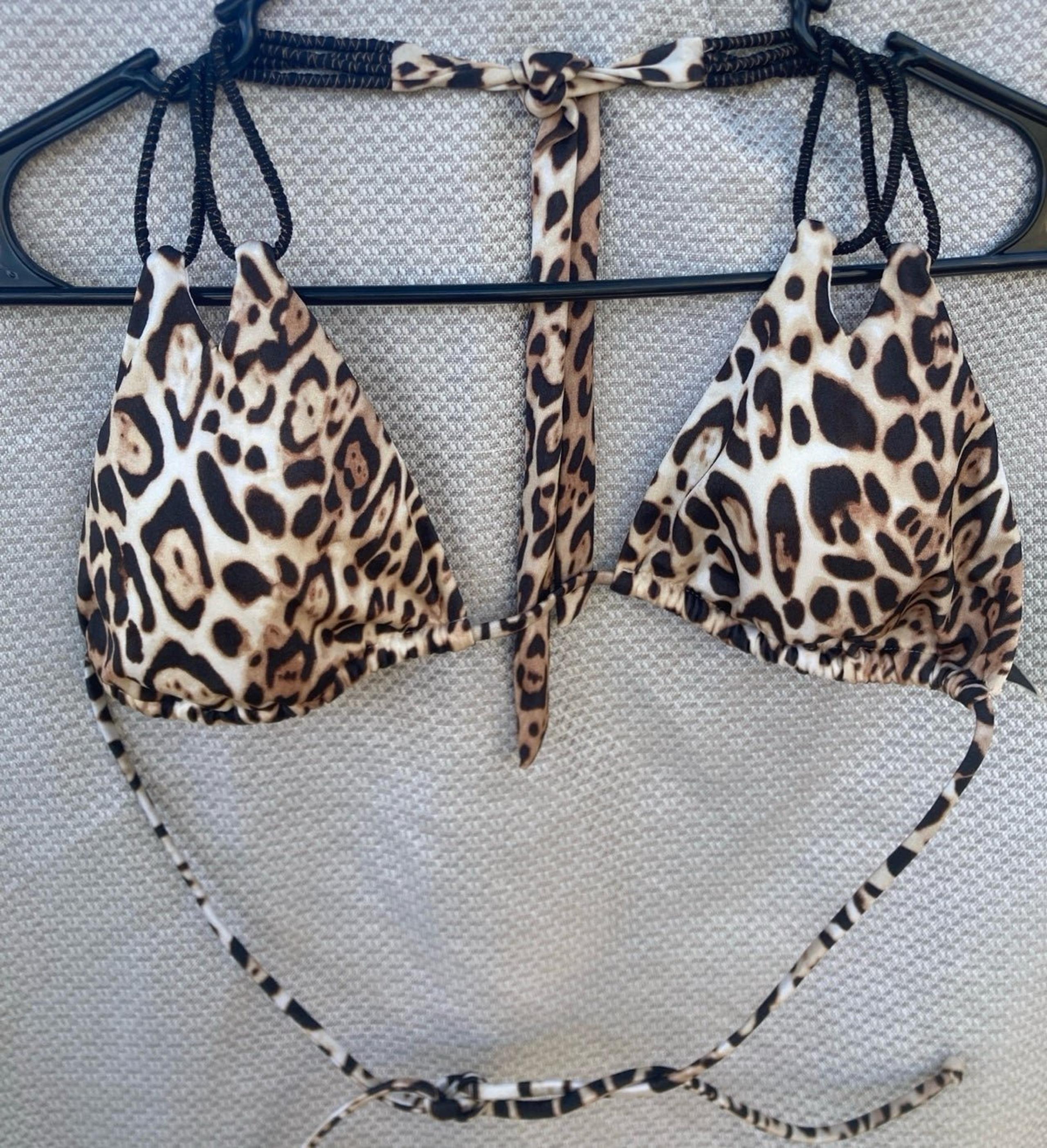 Victoria's Secret cheetah print Halter bikini top size M removable padding
