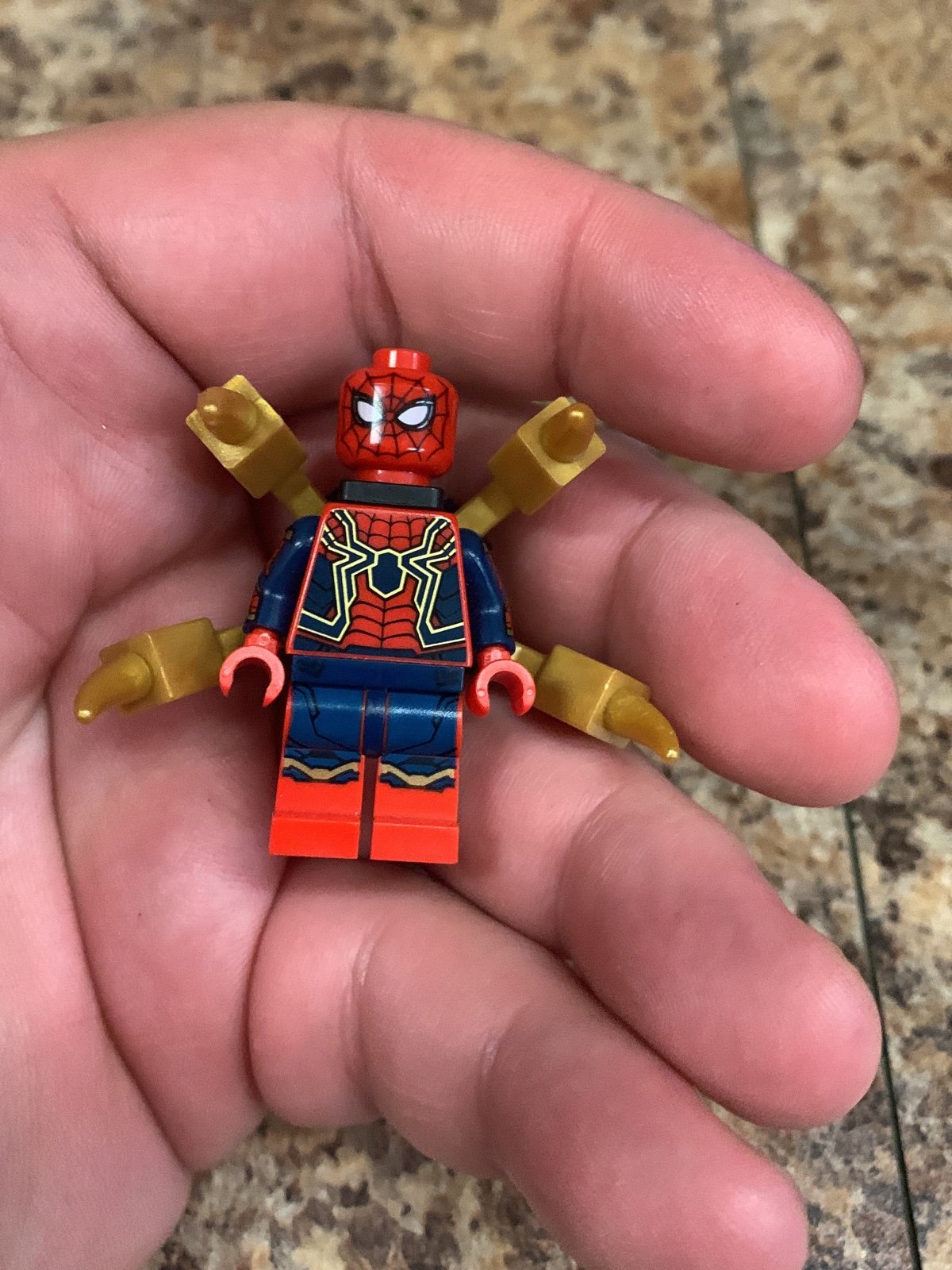 Minifigure Lego iron spiderman marvel