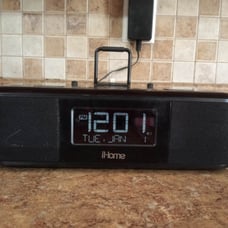 iHome Dual Charging FM Clock Radio W/ Lightning Dock USB Charge/Play Tested