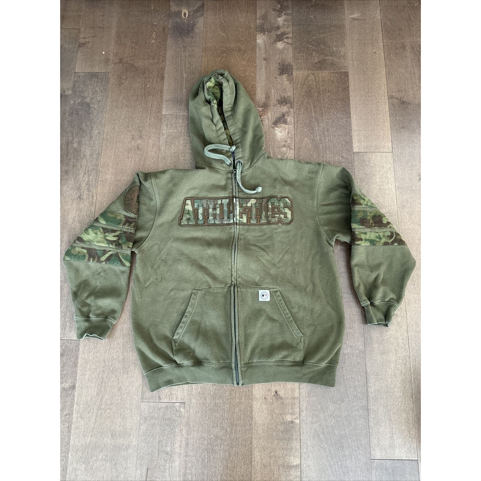 Oakland A’s Stitches Embroidered Full Zip Jacket, MLB, Athletics Size Large
