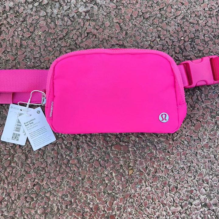 Lululemon Everywhere Cross Body Unisex Adult Belt Bag with Strap 1L