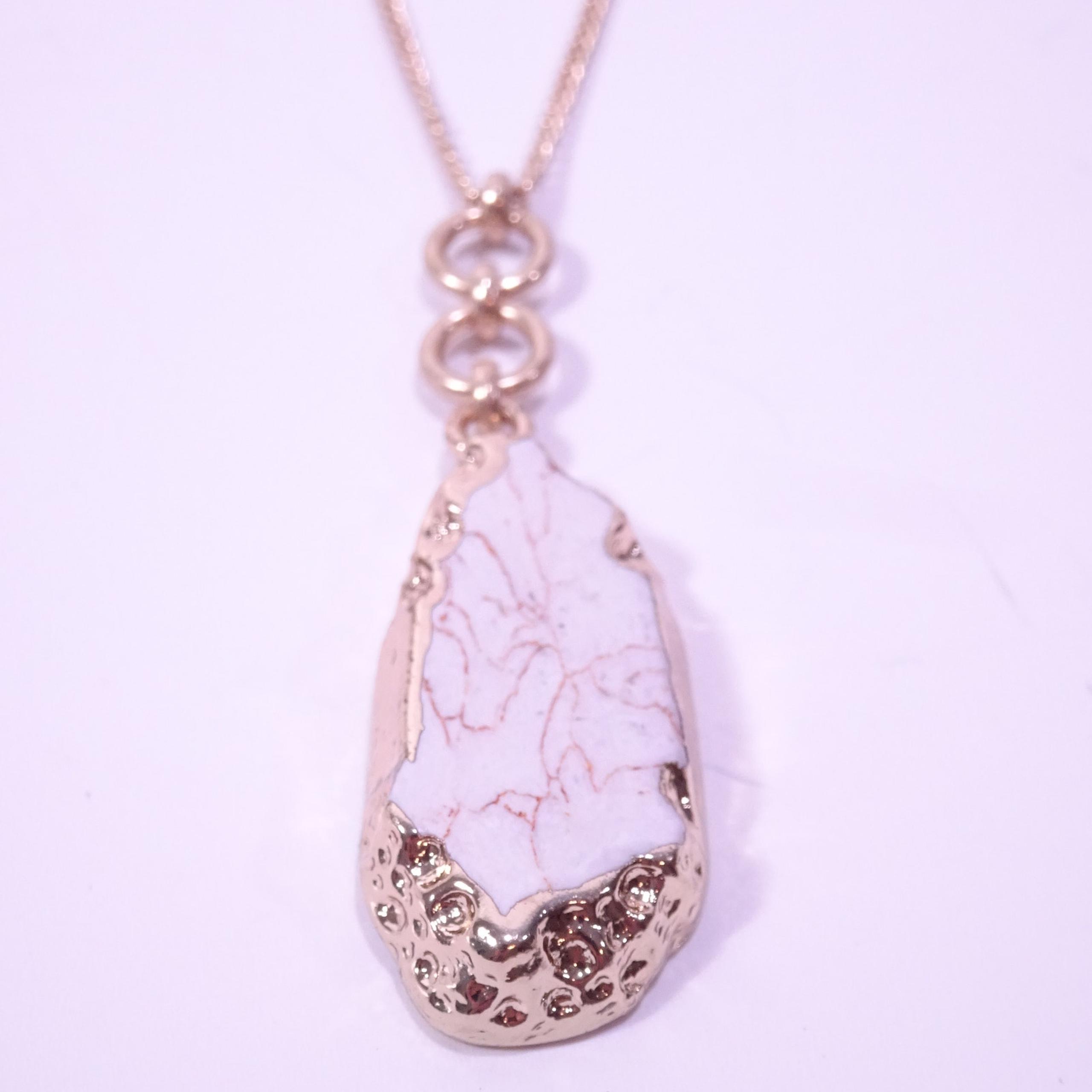 Anthropologie Women's Dual Agate Two Layer  Necklace NWOT 78