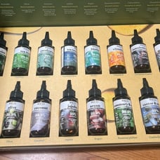Jamaican castor oil (RED by KISS) ivy beauty