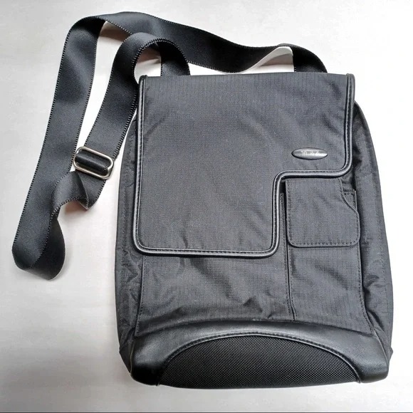 Tumi Black Tech Bag - Unisex