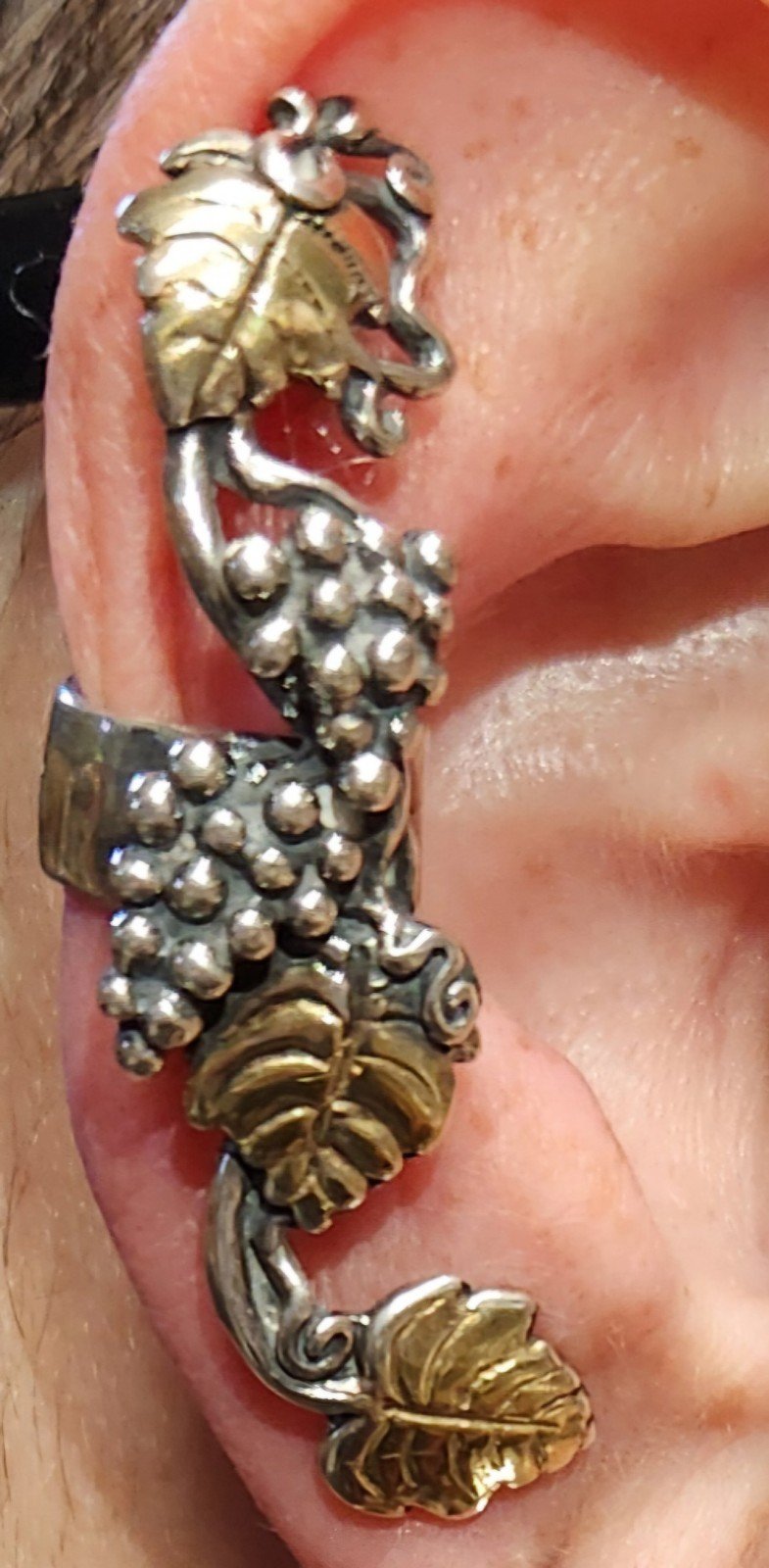Marty Magic Sterling Silver Grapes & Leaves Ear Cuff- Right ~ In excellent cond