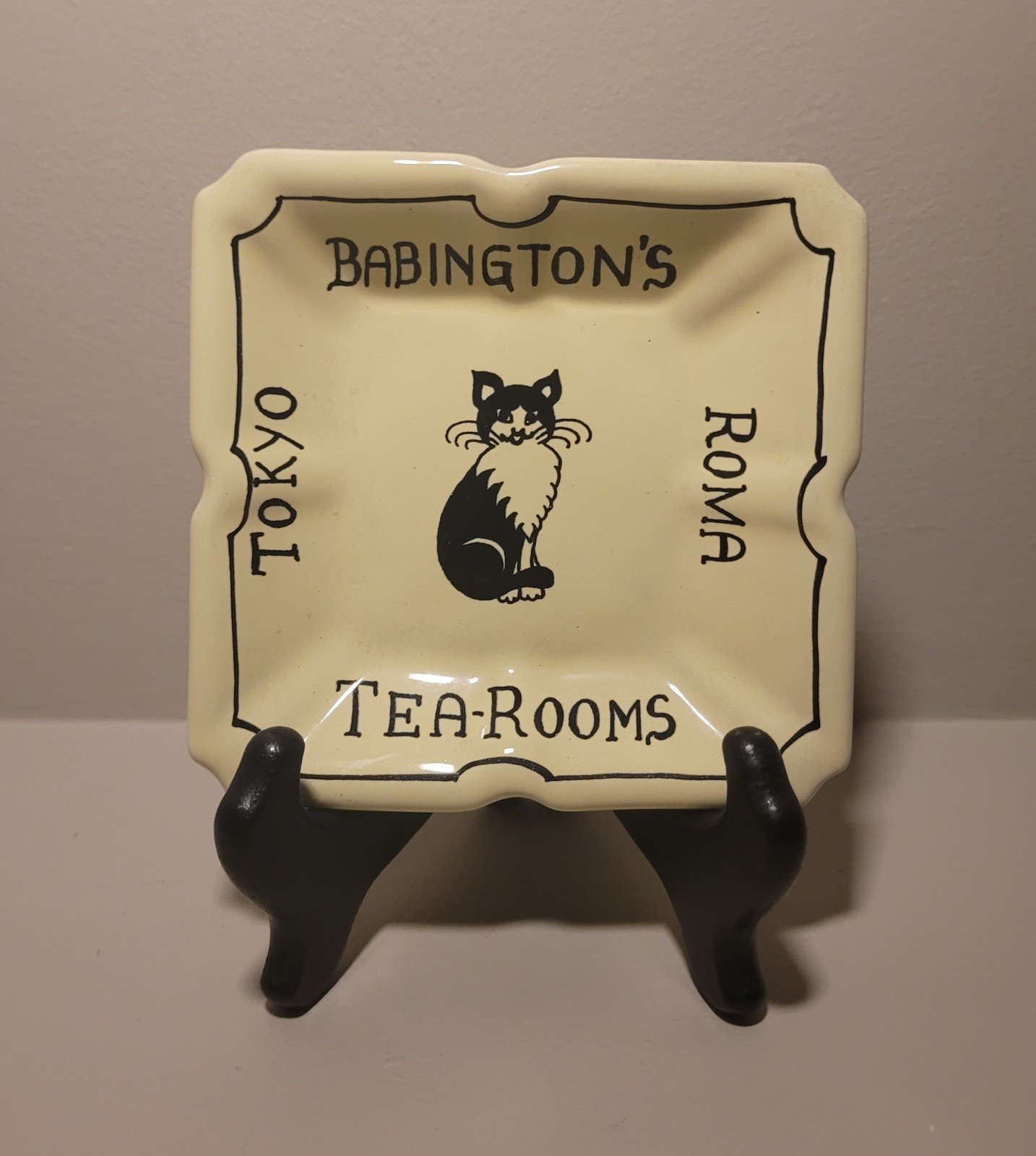 BABINGTON'S TEA ROOMS ROME TOKYO 1956 Babington's Roma Faience Ashtray