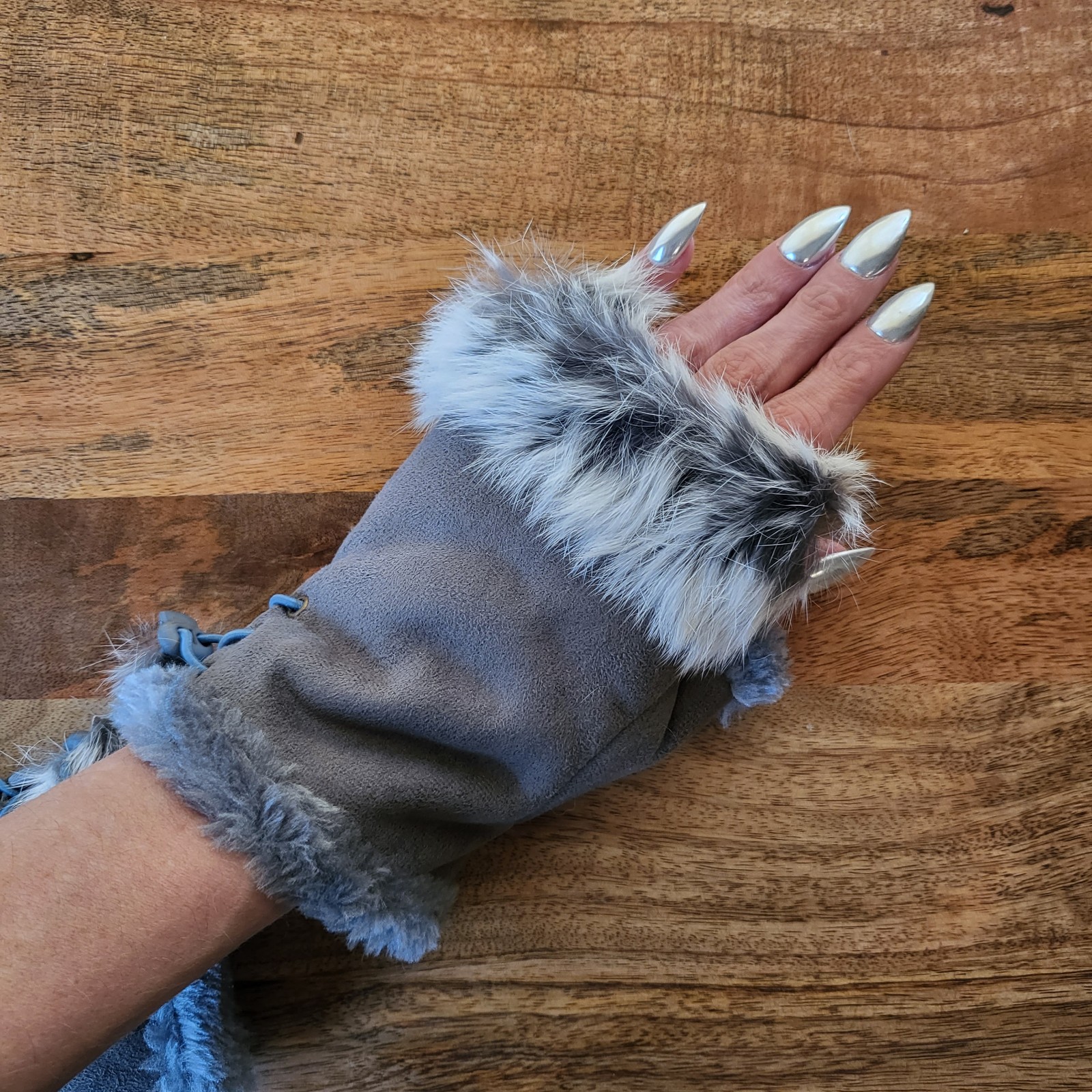 Adrienne Landau Rabbirt Fur Fingerless Gloves