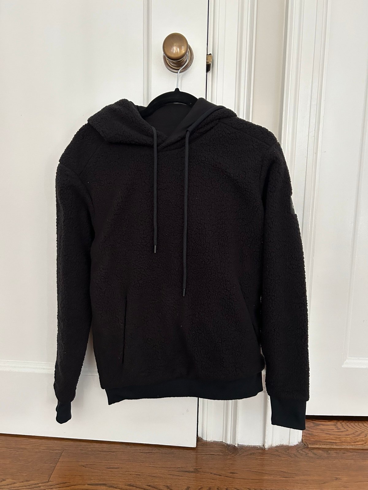 ALO Yoga Unisex Sherpa Hoodie, Black, XS