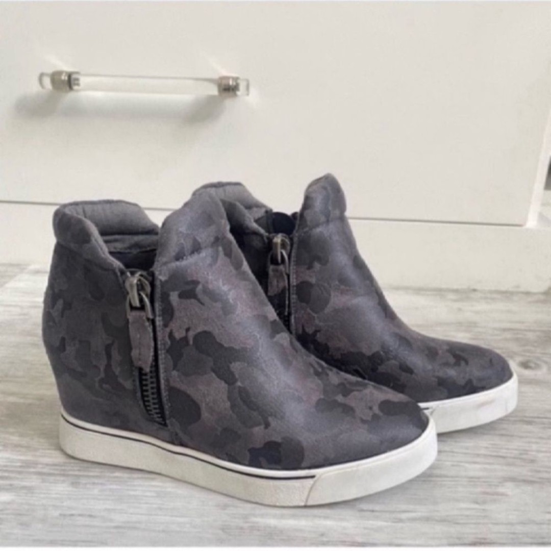 New Women’s Glorify Hight Top Zipper Fashion Sneakers Size 6
