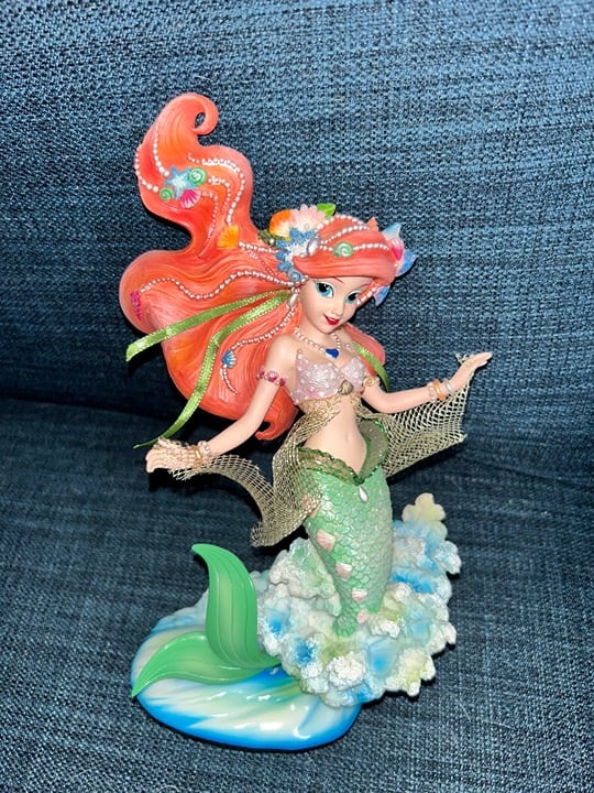 DisneyDisney Little Mermaid Ariel Showcase Couture de force Retired Figurine