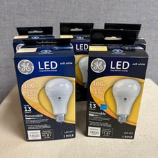 GE LED SOFT WHITE 100W REPLACEMENT 15W DIMMABLE 1600 LUMENS BULB LOT OF 5