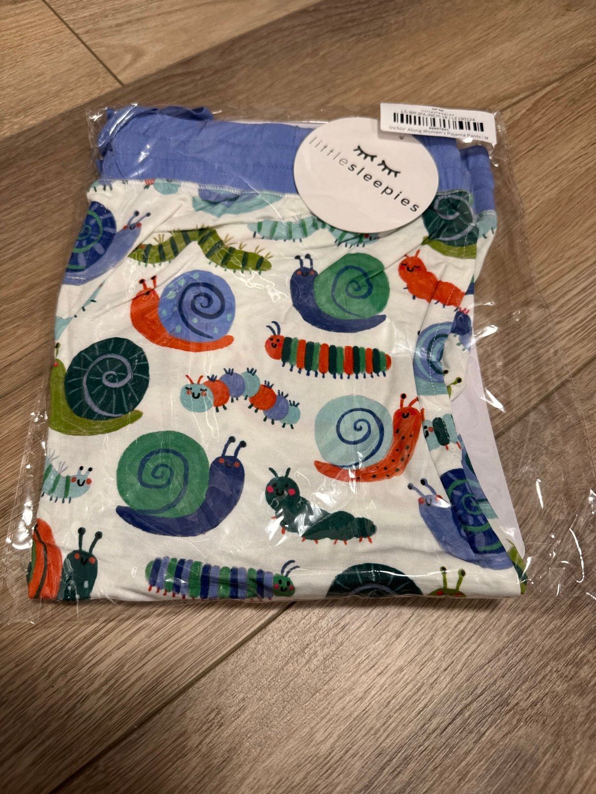 Little Sleepies Inchin’ Along women’s pants • medium • NEW
