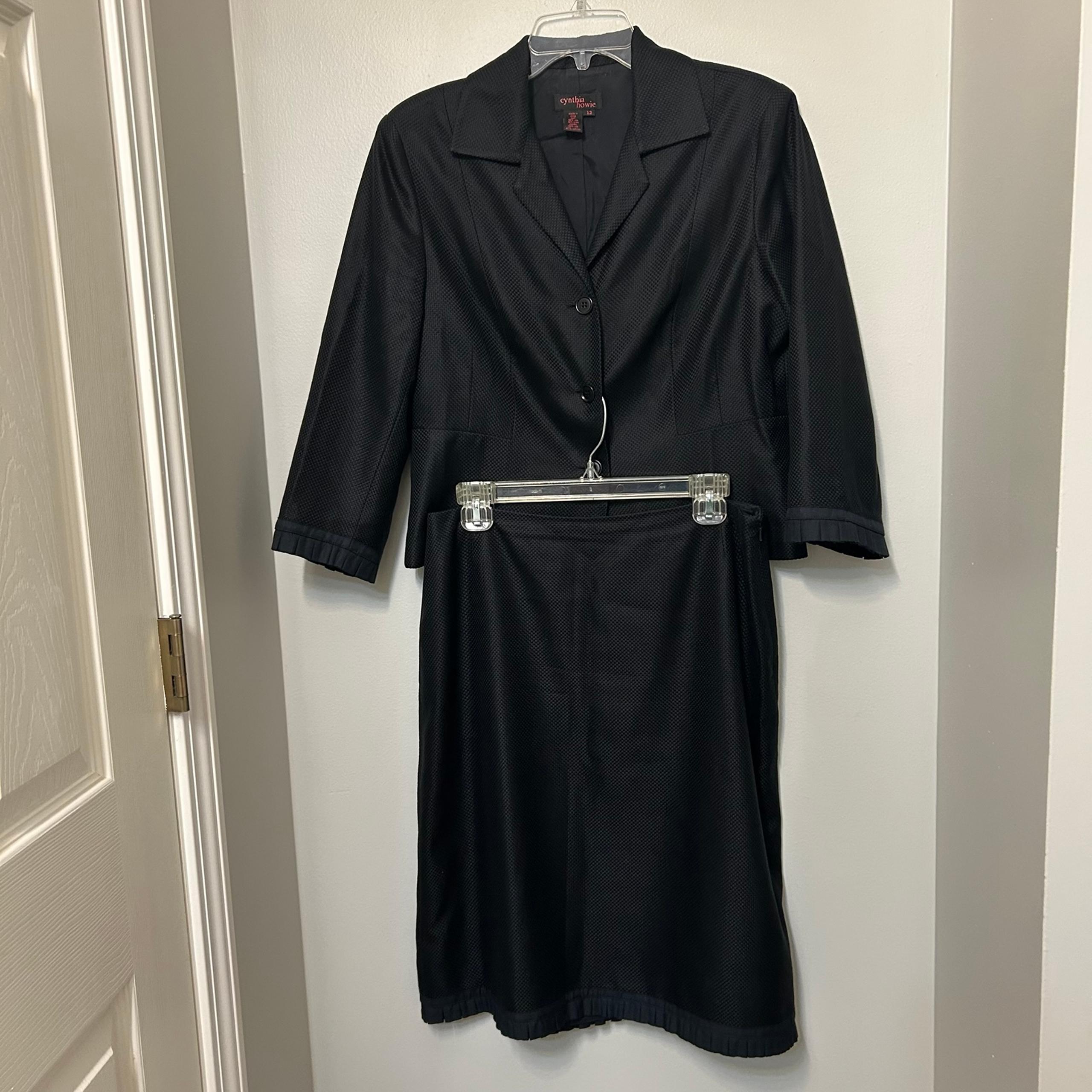Cynthia Howie Black SILK And Linen Blend Skirt Suit Set Ruffle Detail 12