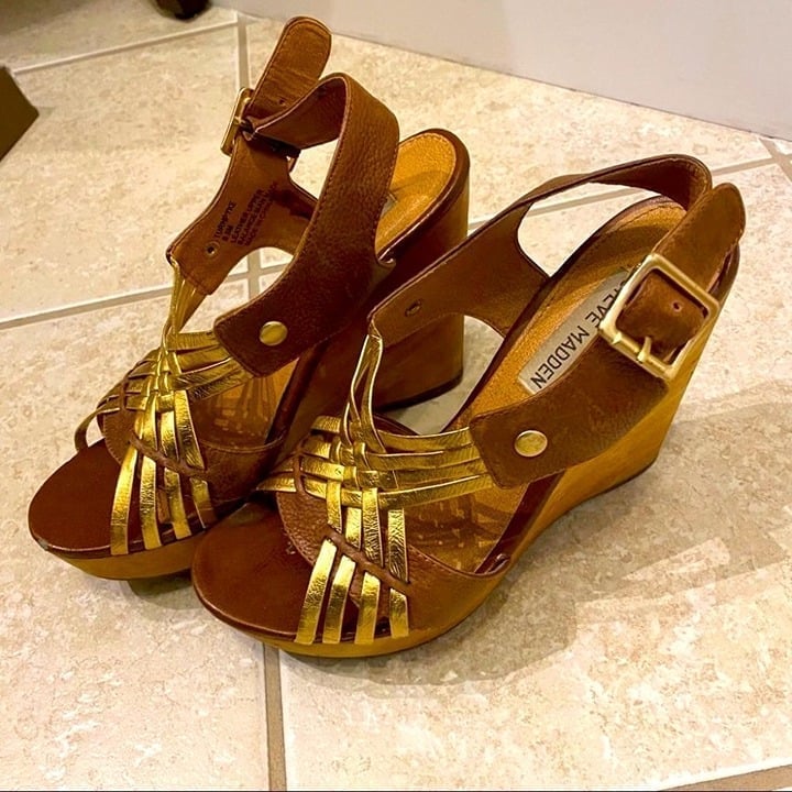 Steve Madden Turnpyke Wedge Sandal Cognac 6.5