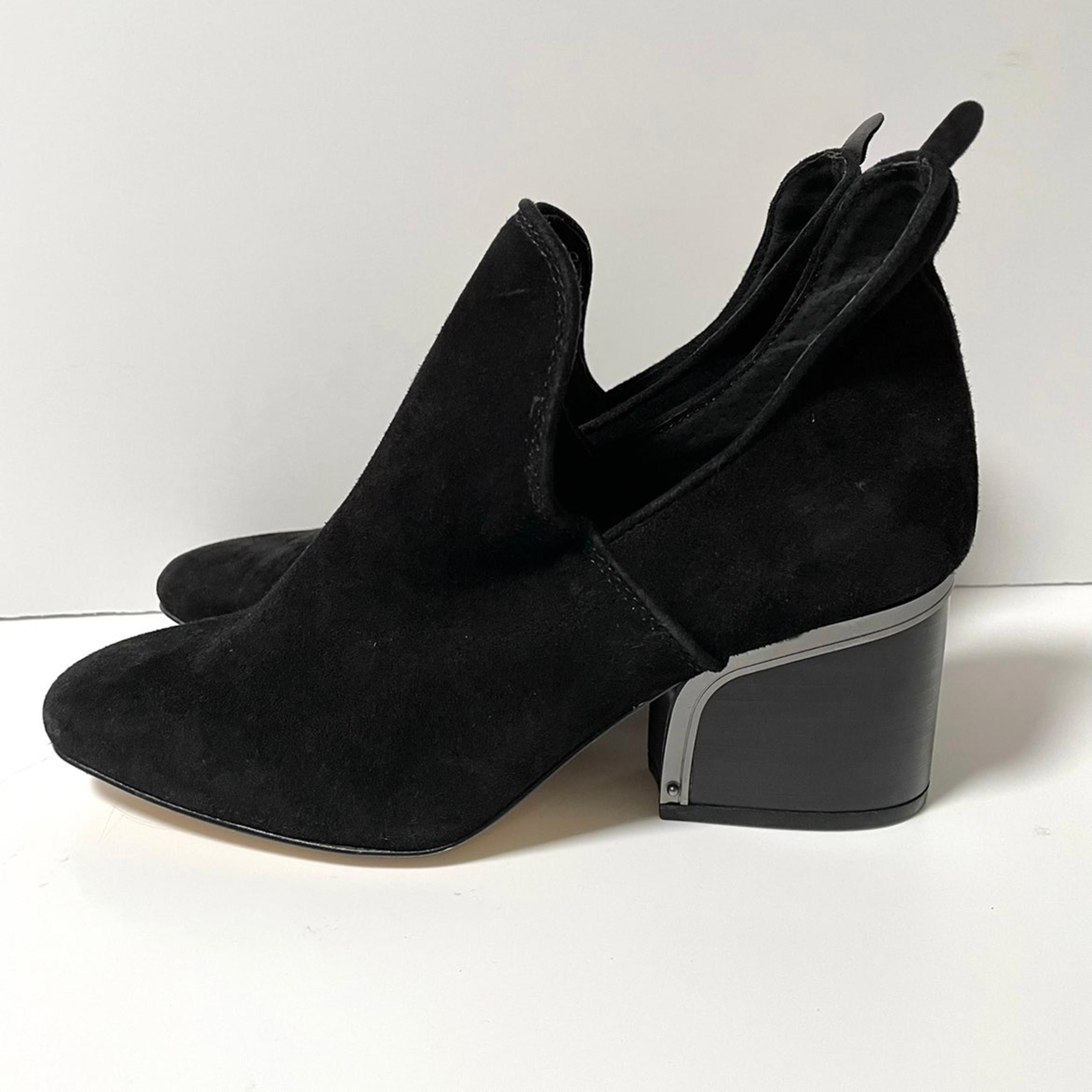 Anthropologie Latigo black suede leather ankle booties cutout metal detail 7.5