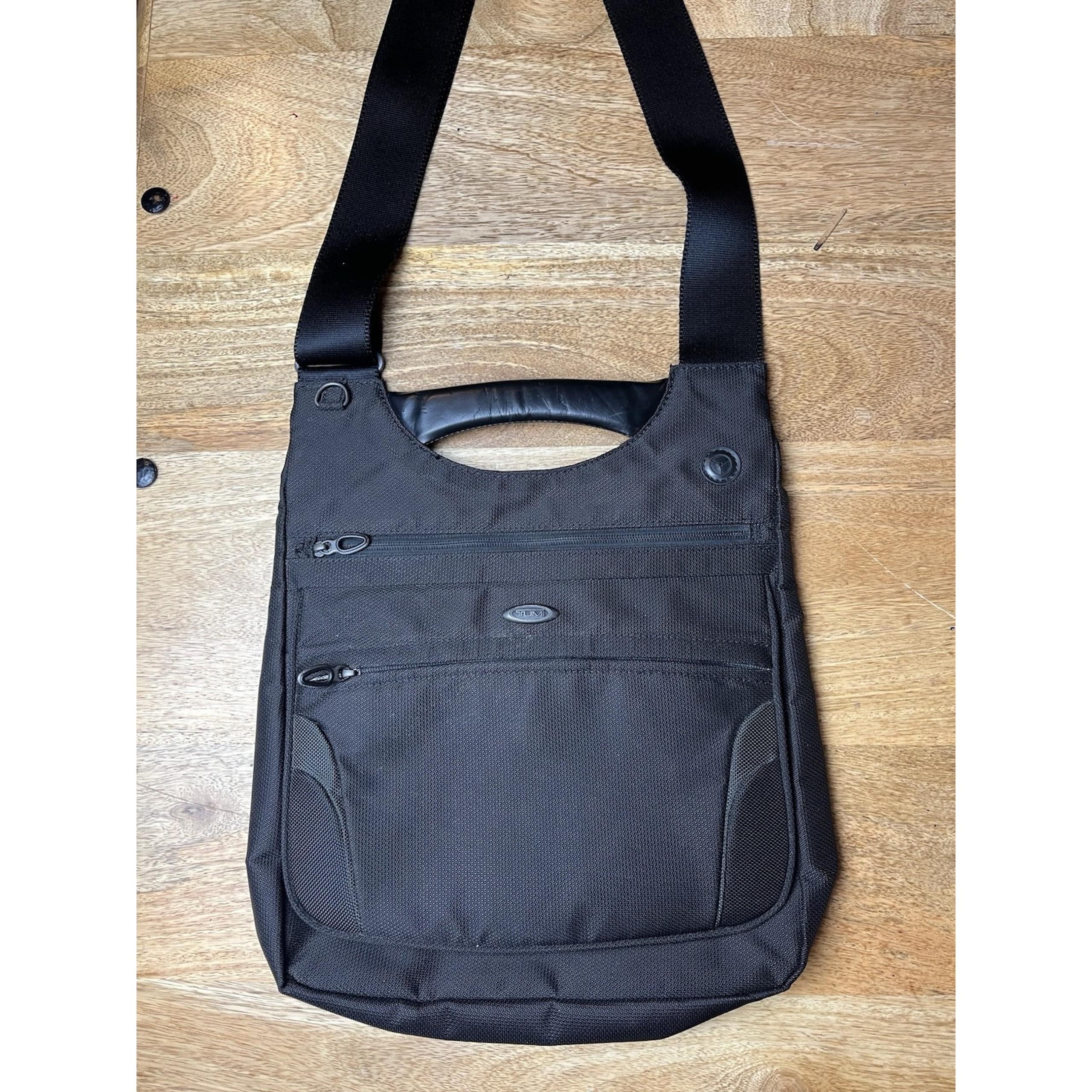 40 Extreme Beauty TUMI Shoulder Rucksack Shoulder Bag