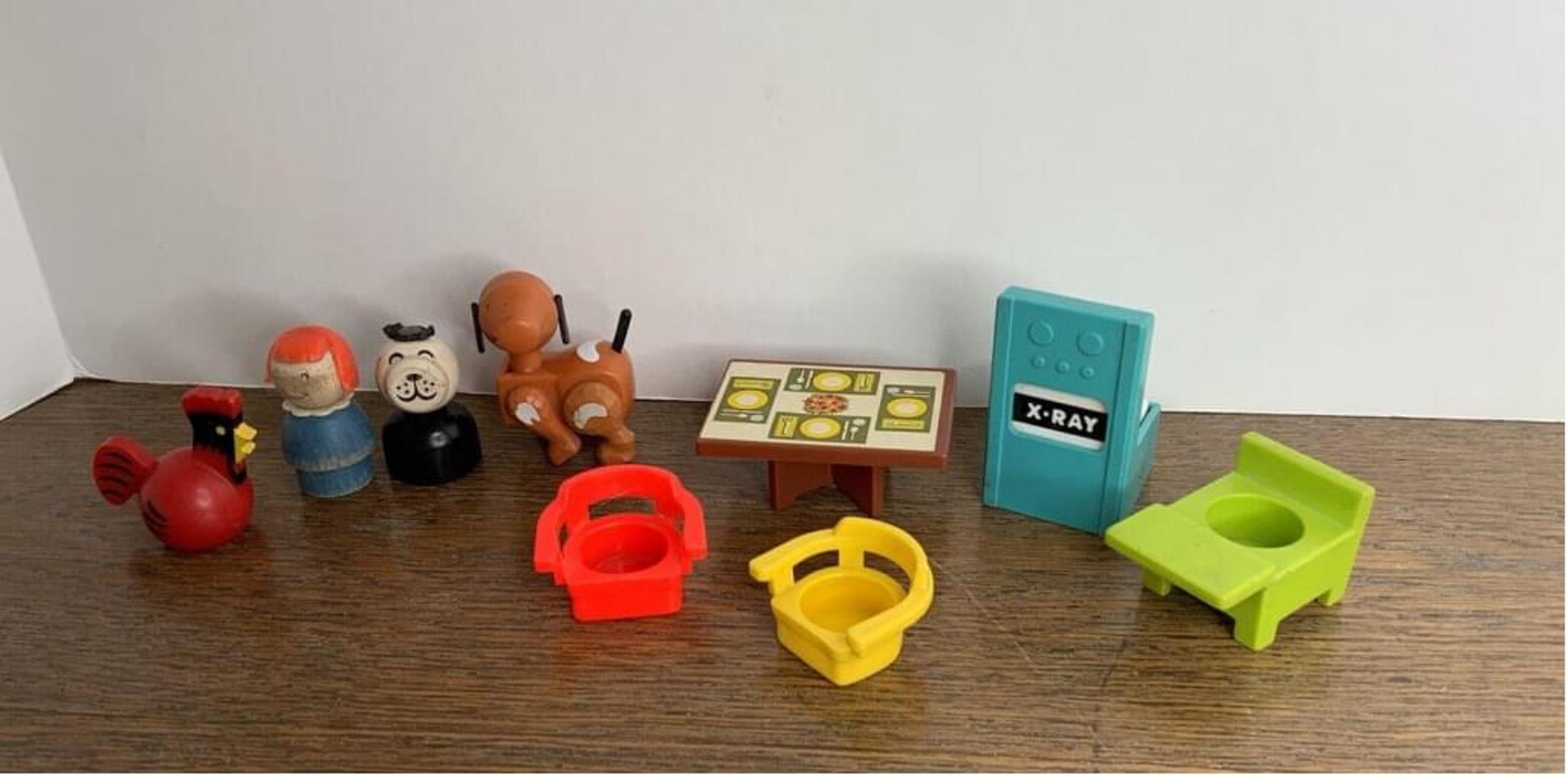 Vintage Fisher Price Little People Kitchen Dining Table 2 Chairs Desk X-ray Lot